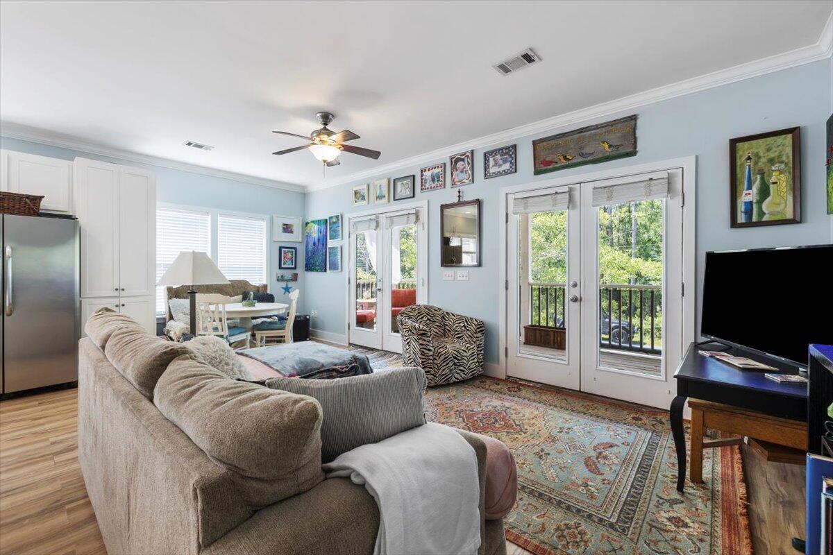 MAGNOLIA BEACH - Residential