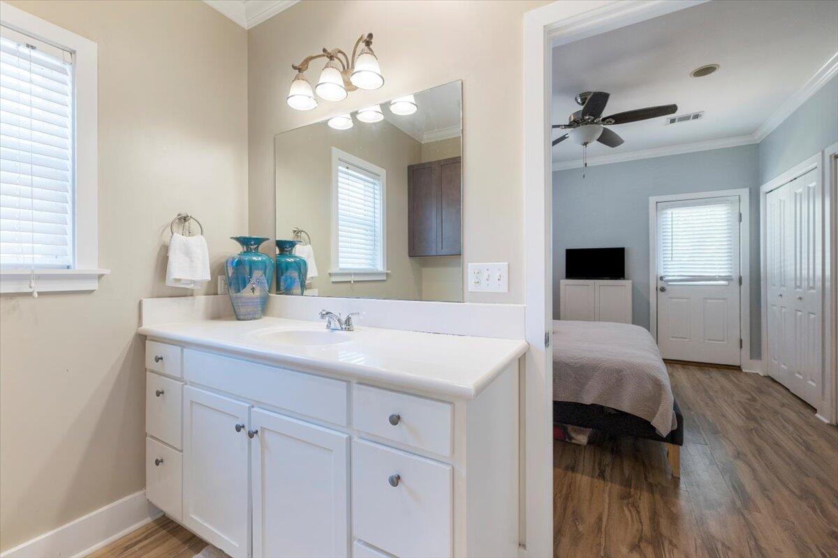 MAGNOLIA BEACH - Residential