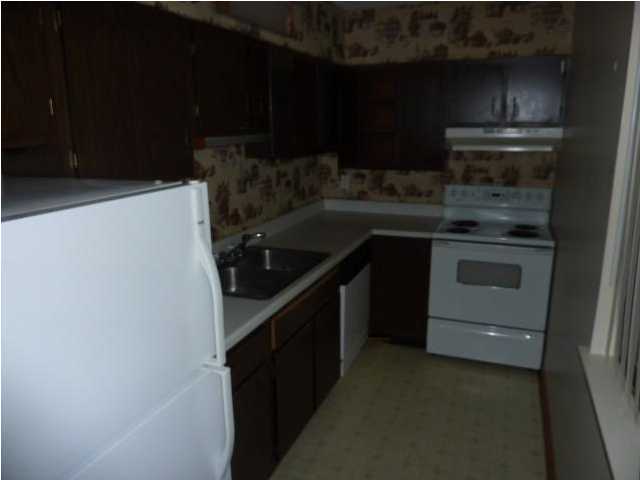 CEDARS CONDO - Residential Lease