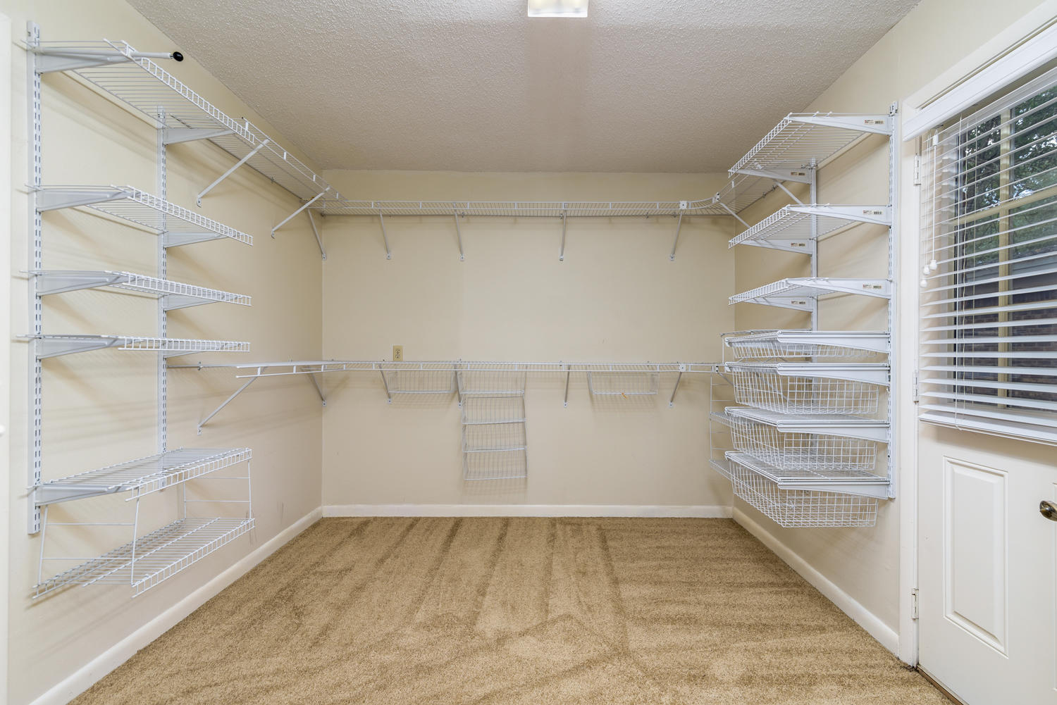 COLONY ESTATES - Residential