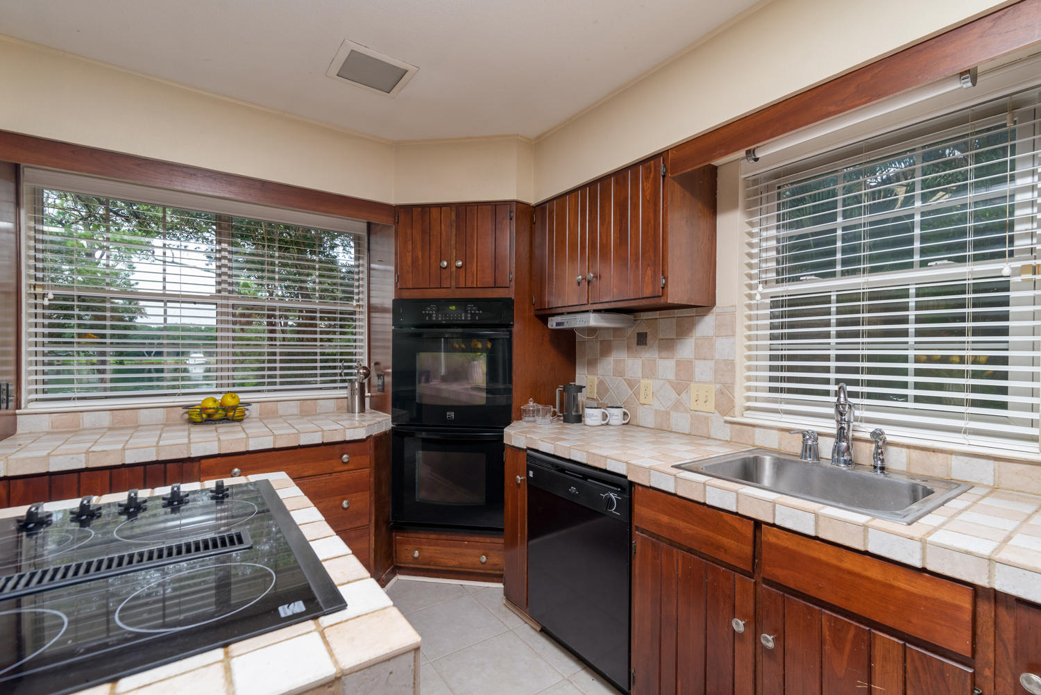 COLONY ESTATES - Residential