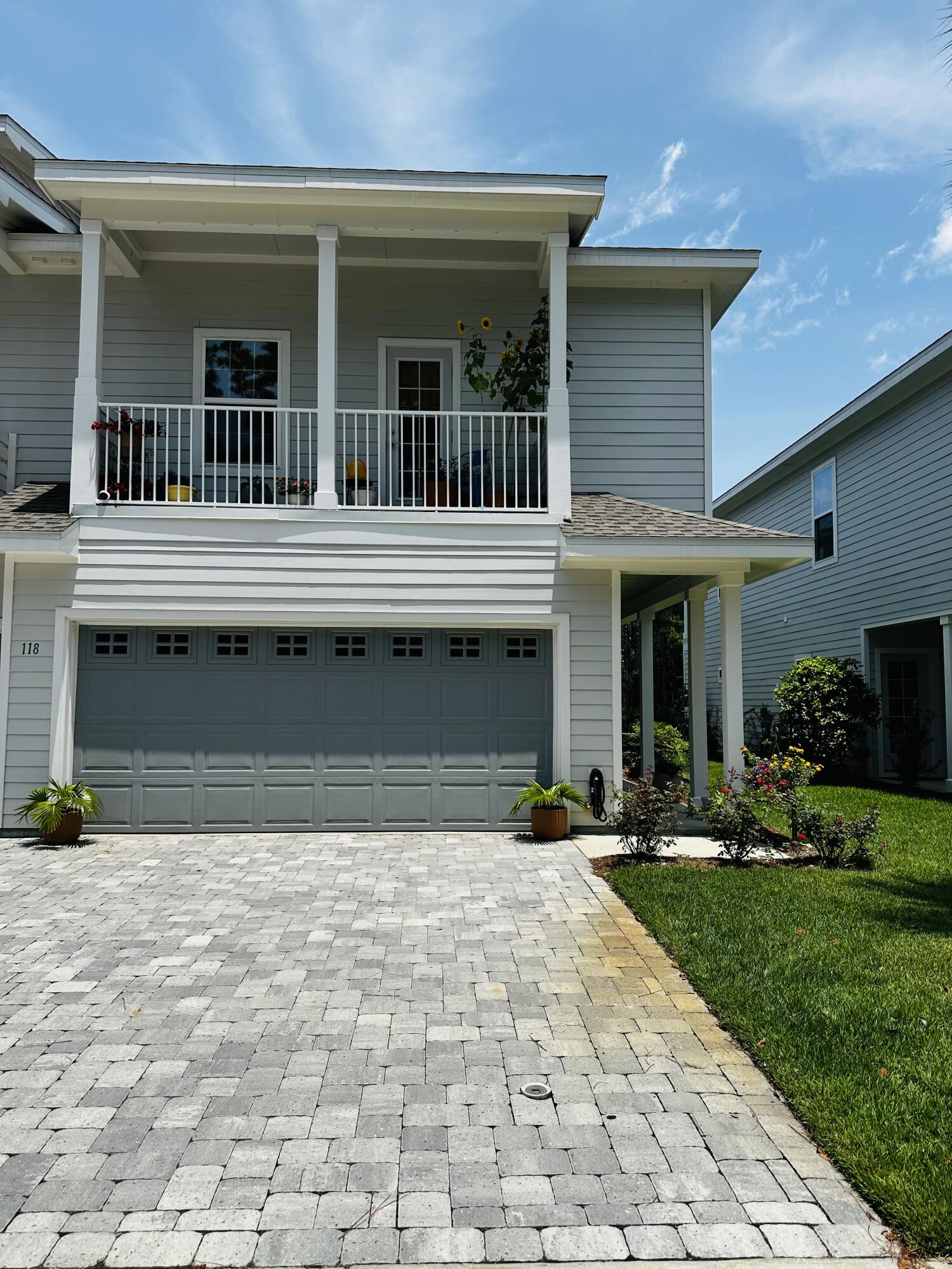 Kara Lake Townhomes - Residential