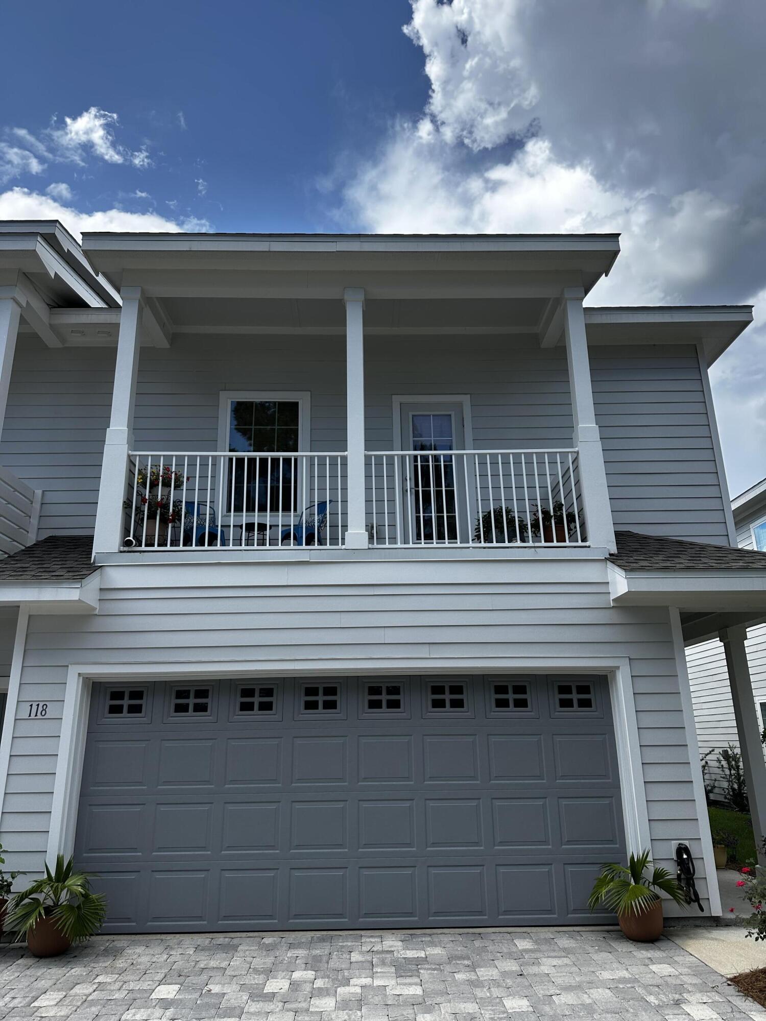 Kara Lake Townhomes - Residential