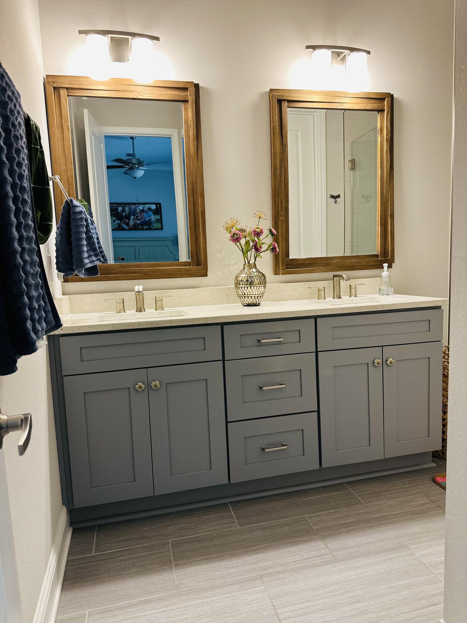 Kara Lake Townhomes - Residential