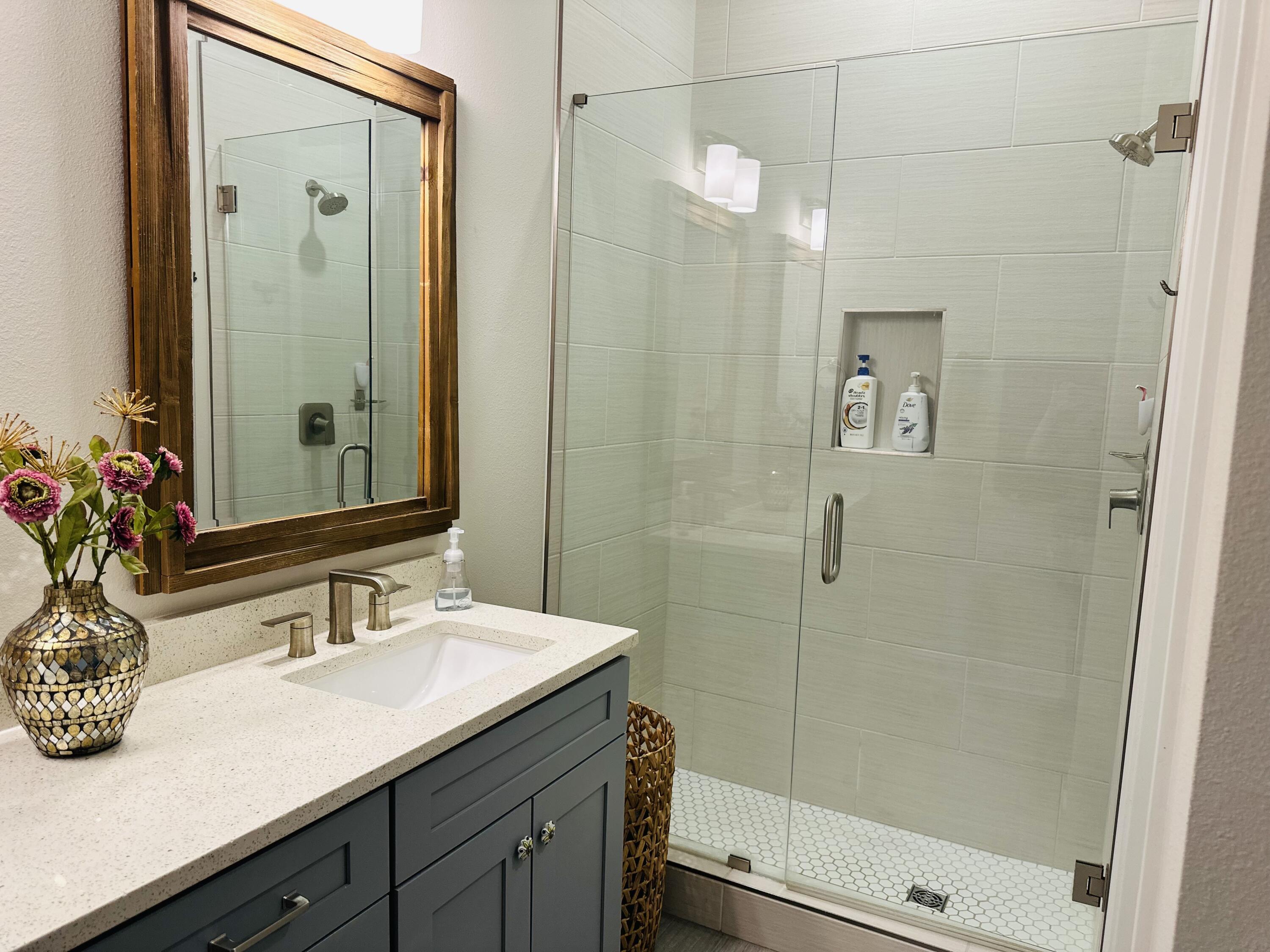 Kara Lake Townhomes - Residential