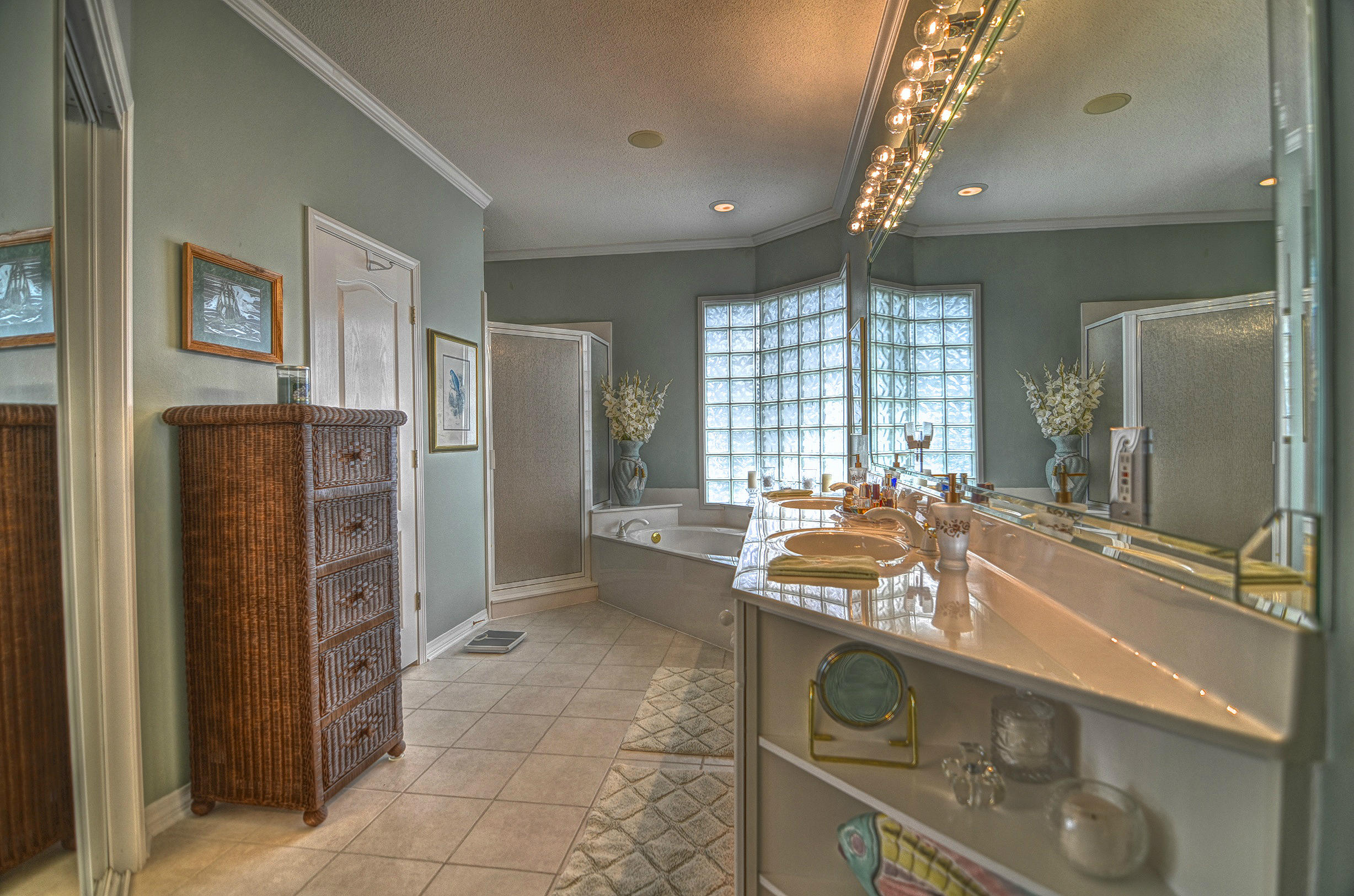 EMERALD LAKES PH 2 - Residential