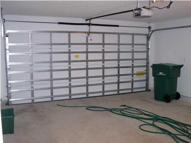 ANDALUSIA PLACE T/H'S - Residential