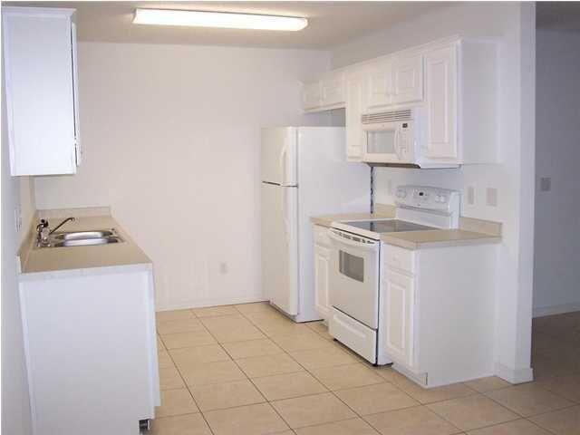 ANDALUSIA PLACE T/H'S - Residential