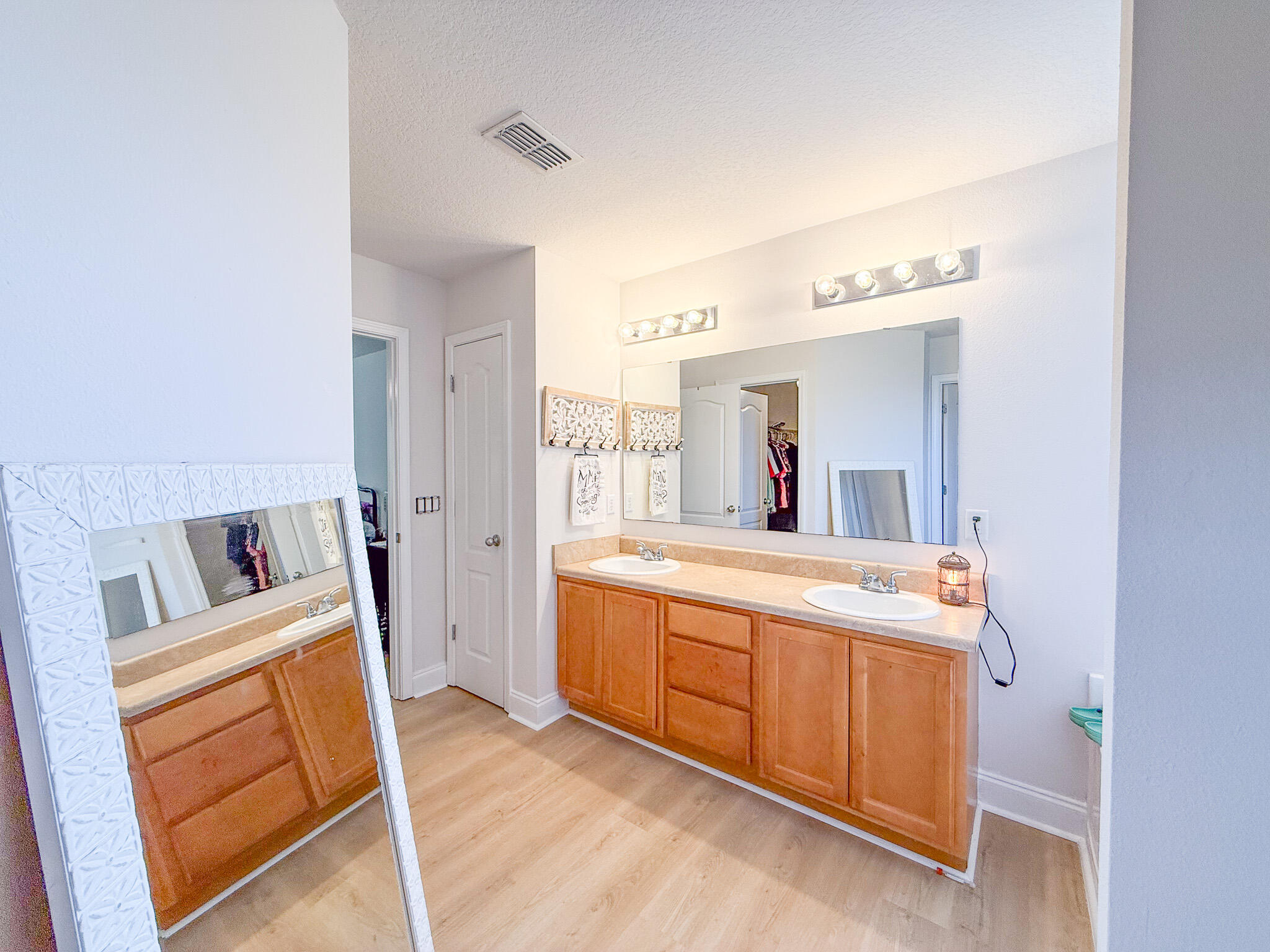 SILVER SPRINGS EST LOT 6 BLK B - Residential