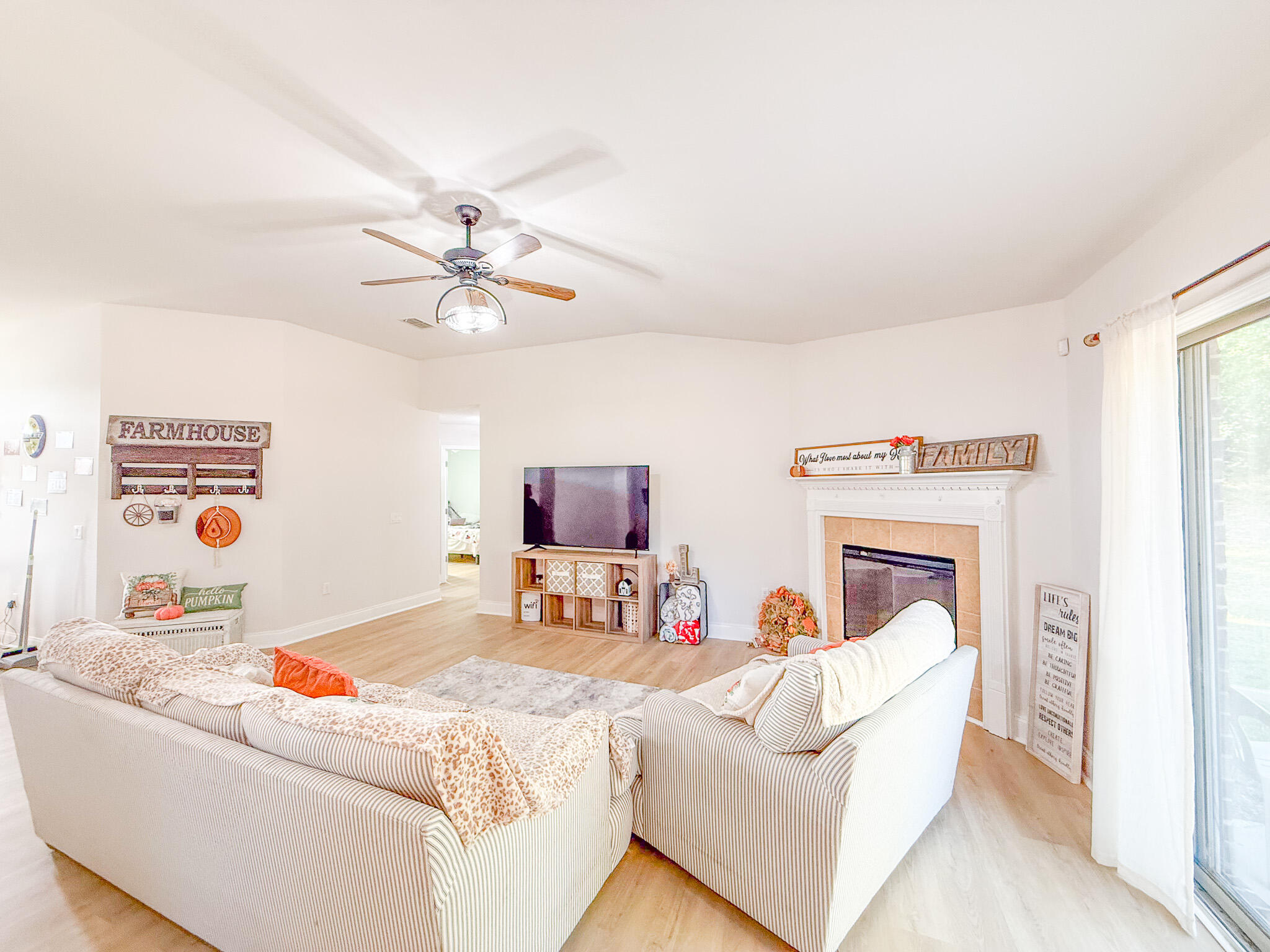 SILVER SPRINGS EST LOT 6 BLK B - Residential