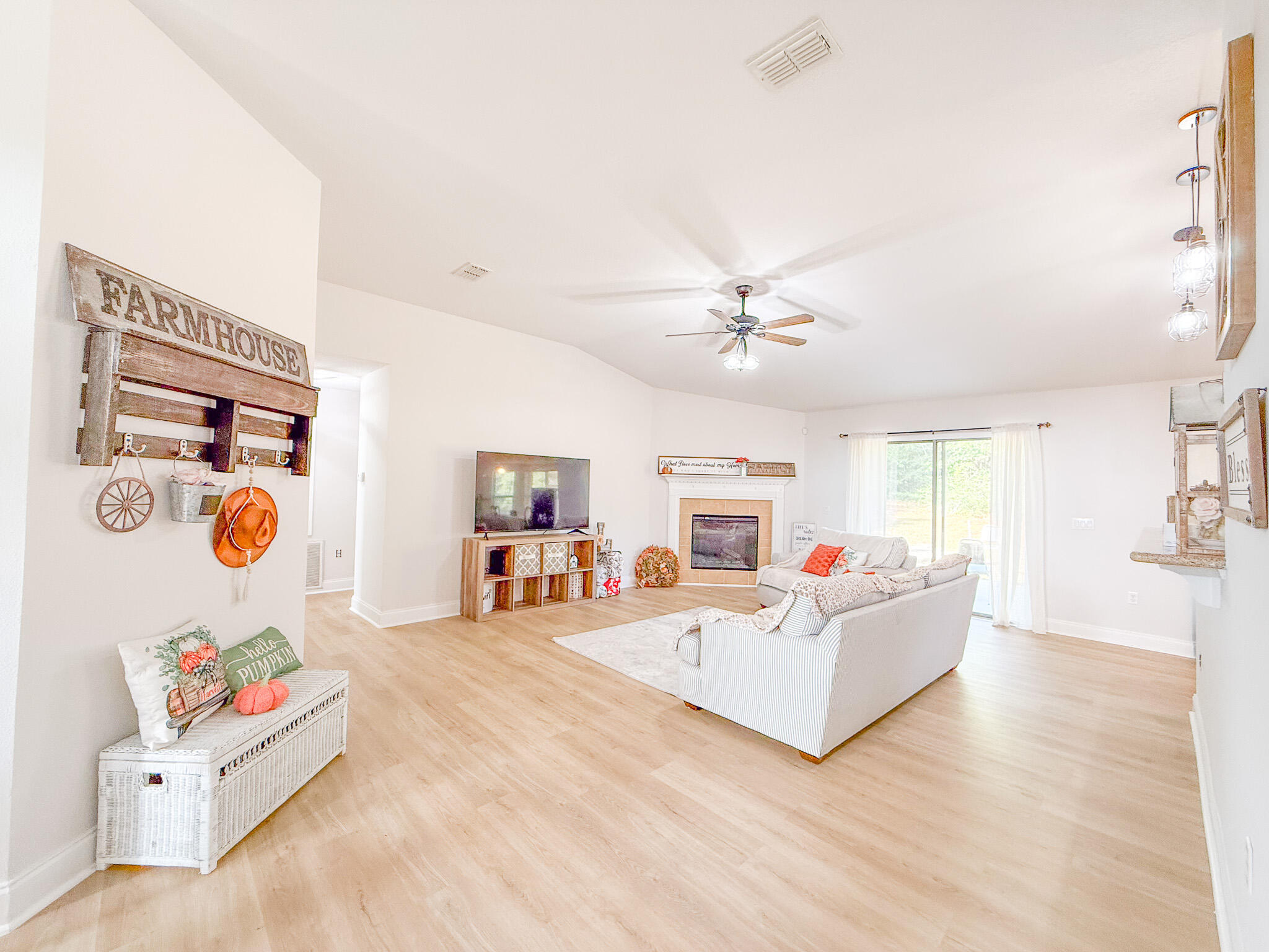SILVER SPRINGS EST LOT 6 BLK B - Residential