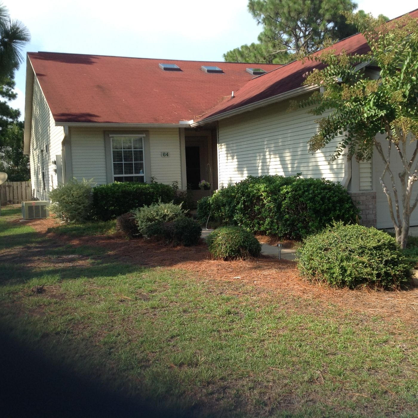 Townhouse south of hwy 98. Never rented. Non-smoker. Walk to Butler School and beach access via greenway path and 30A walking path. Close to Silver Sands Outlet, Grand Avenue shops and movie, Sacred Heart Hospital, and grocery stores. Quiet neighborhood.
