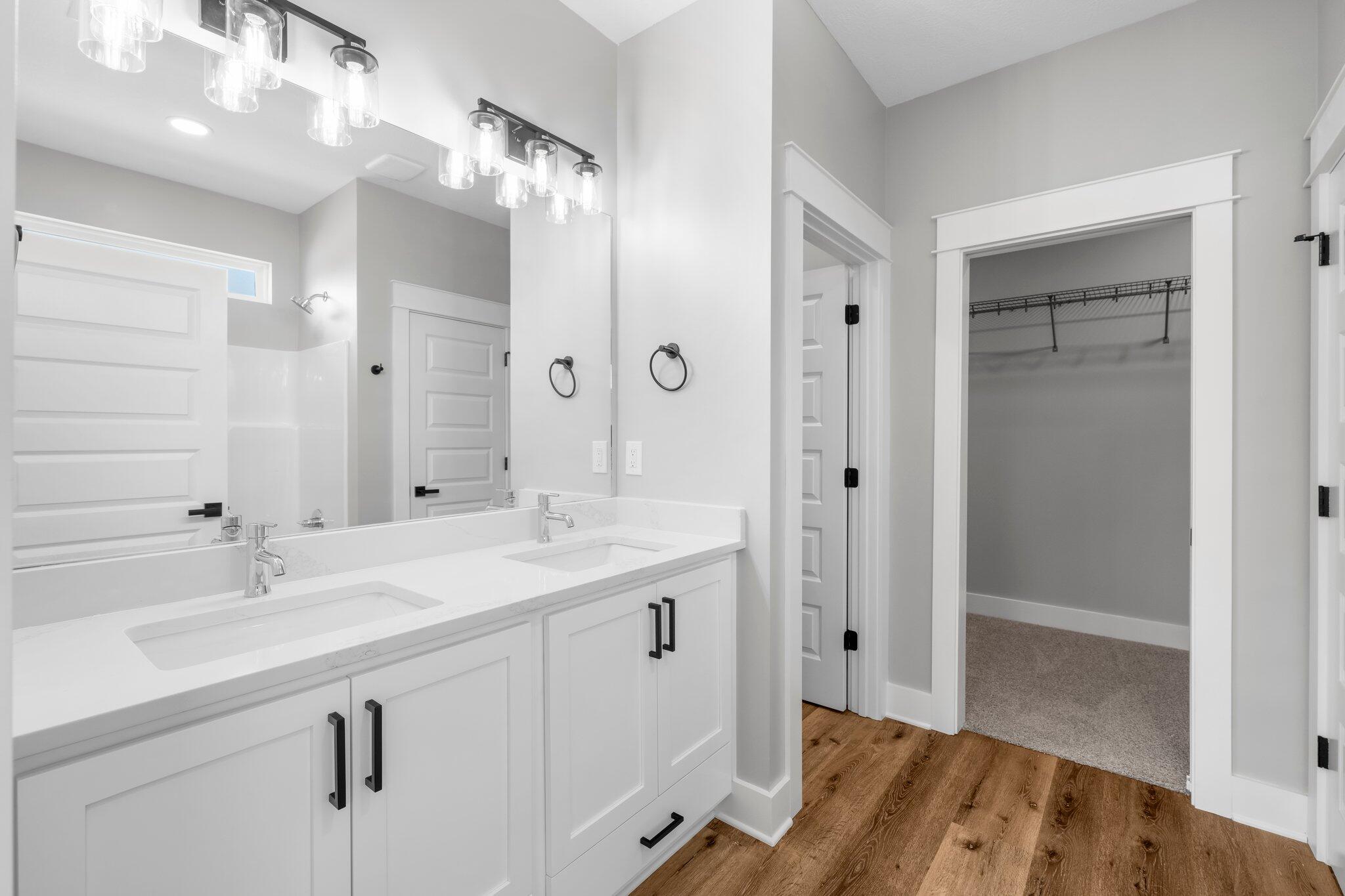 LAKEWOOD - Residential