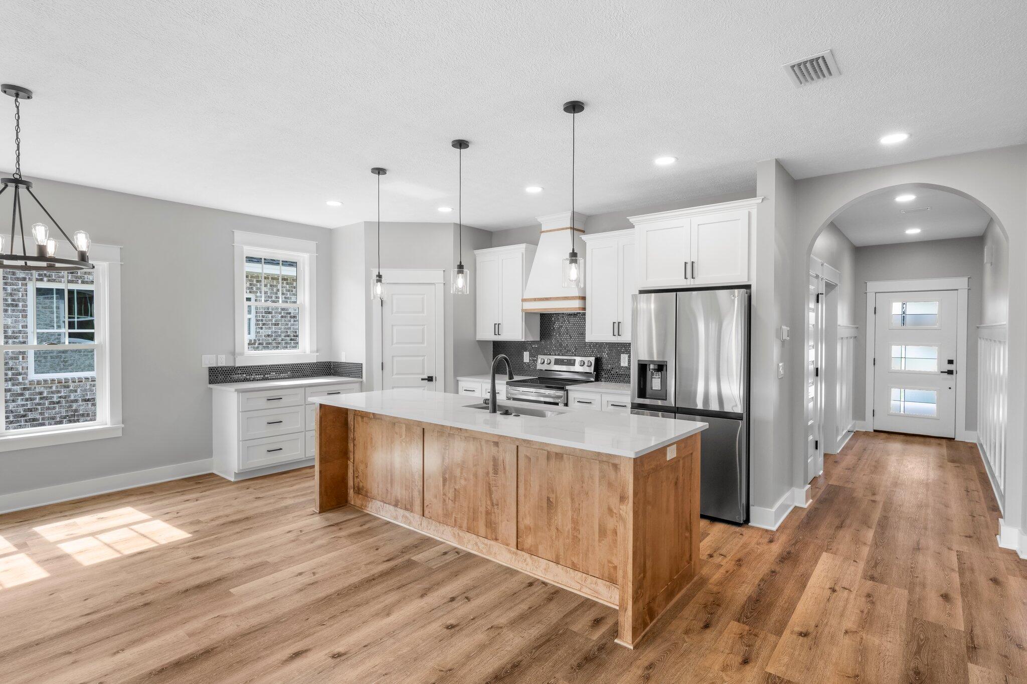 LAKEWOOD - Residential