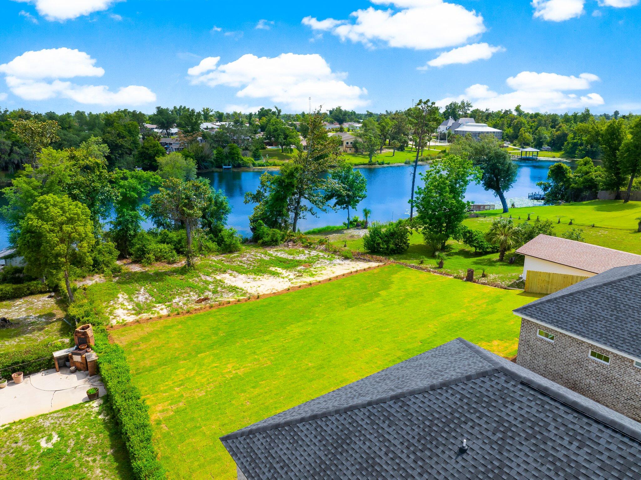 LAKEWOOD - Residential