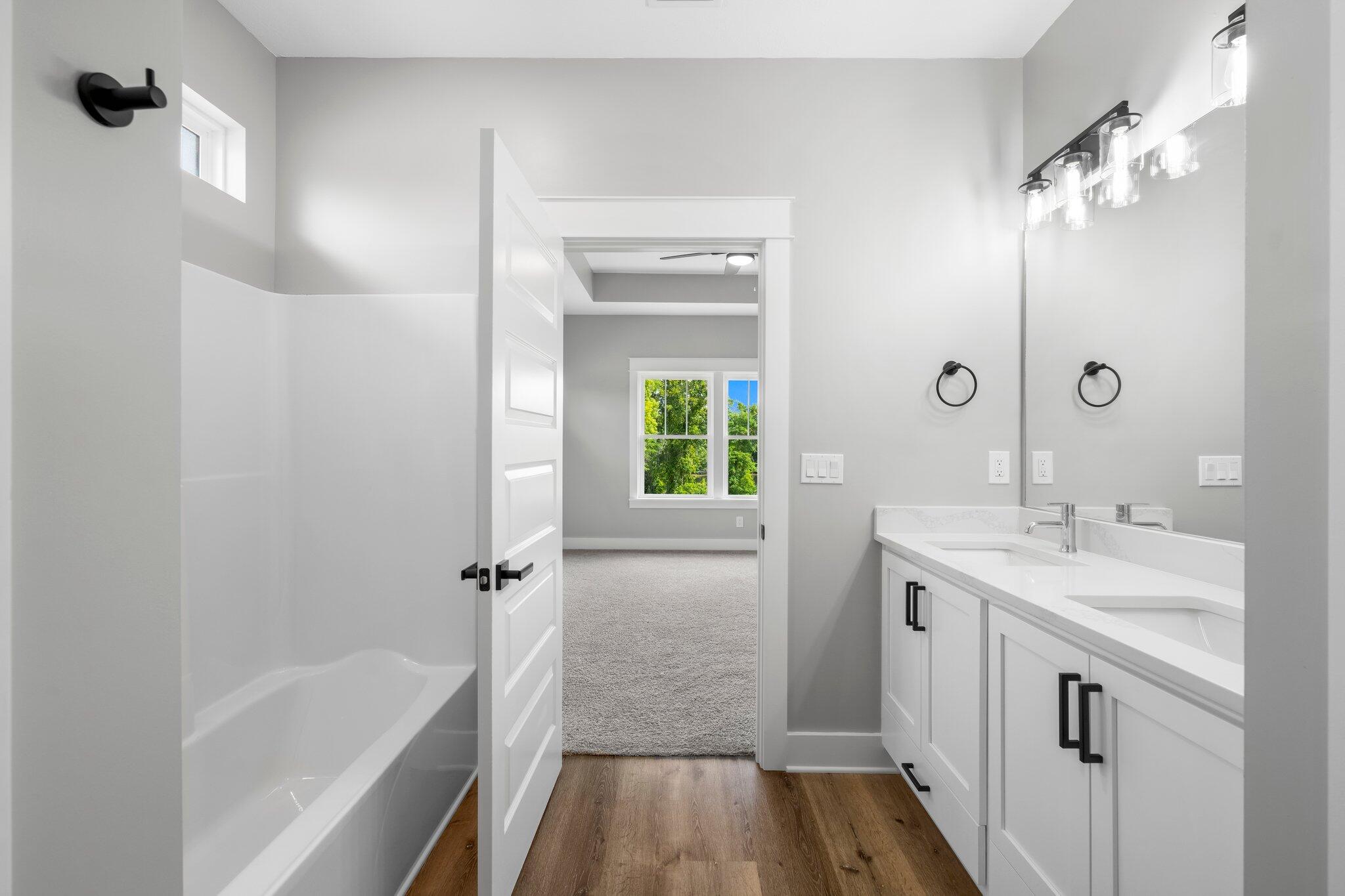 LAKEWOOD - Residential