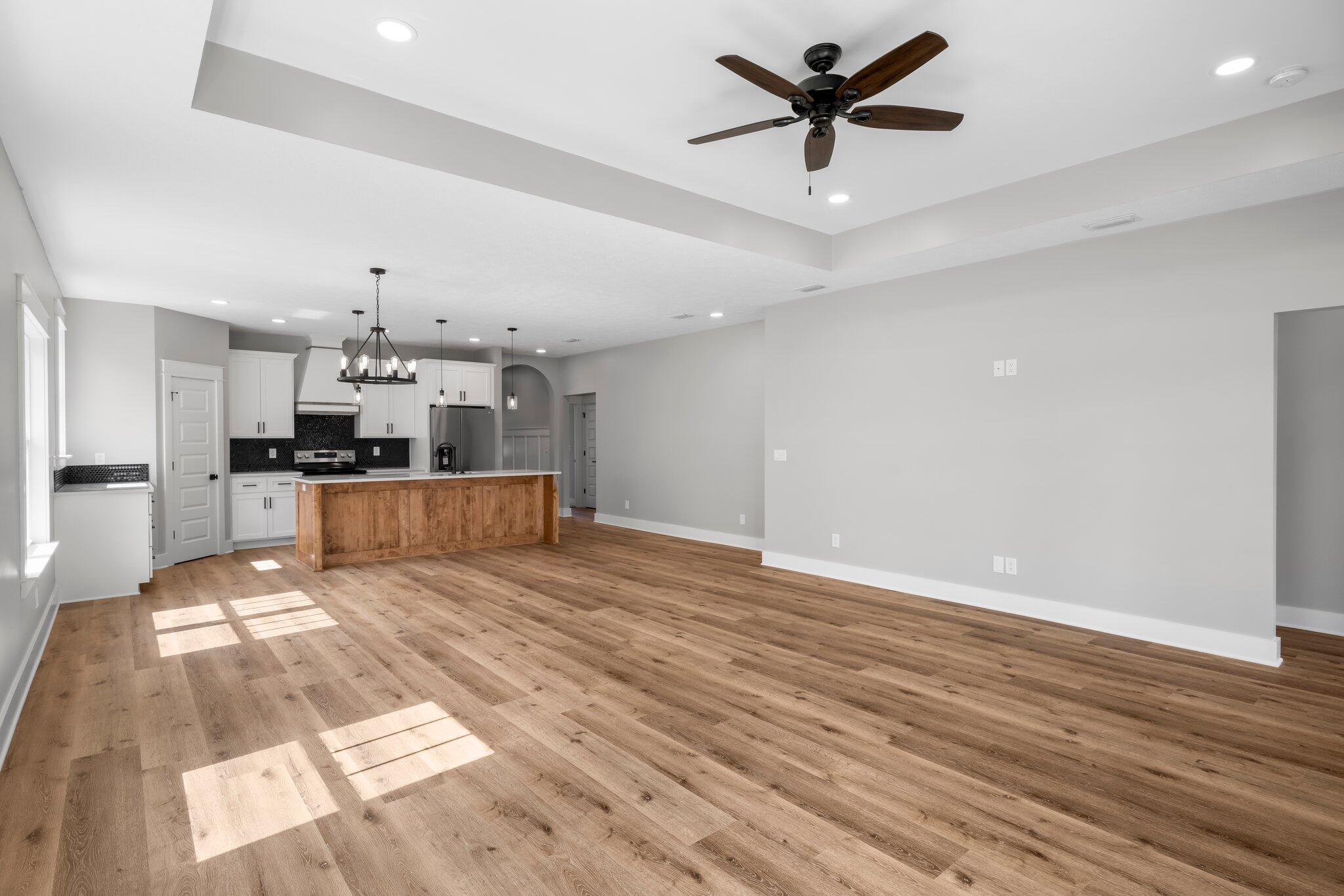 LAKEWOOD - Residential