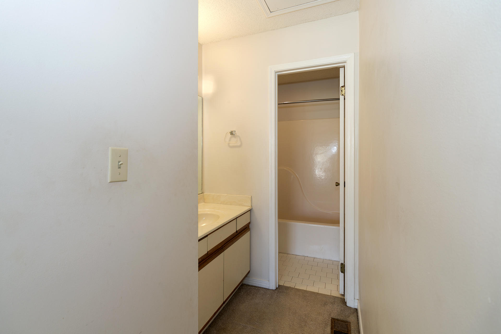 MISTY COVE T/H PH 1 - Residential