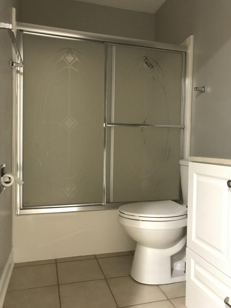 LAKESIDE CONDO AT BLUEWATER BAY - Residential