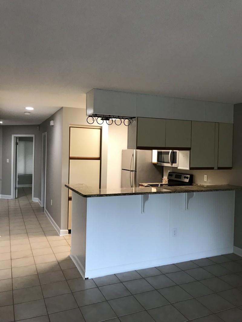 LAKESIDE CONDO AT BLUEWATER BAY - Residential