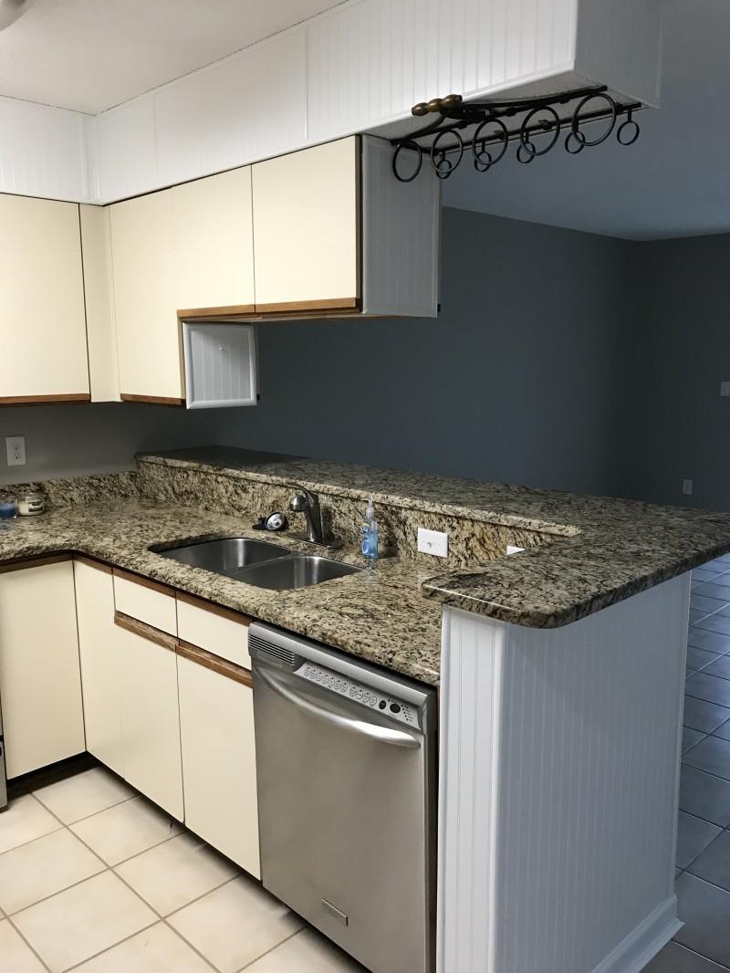 LAKESIDE CONDO AT BLUEWATER BAY - Residential