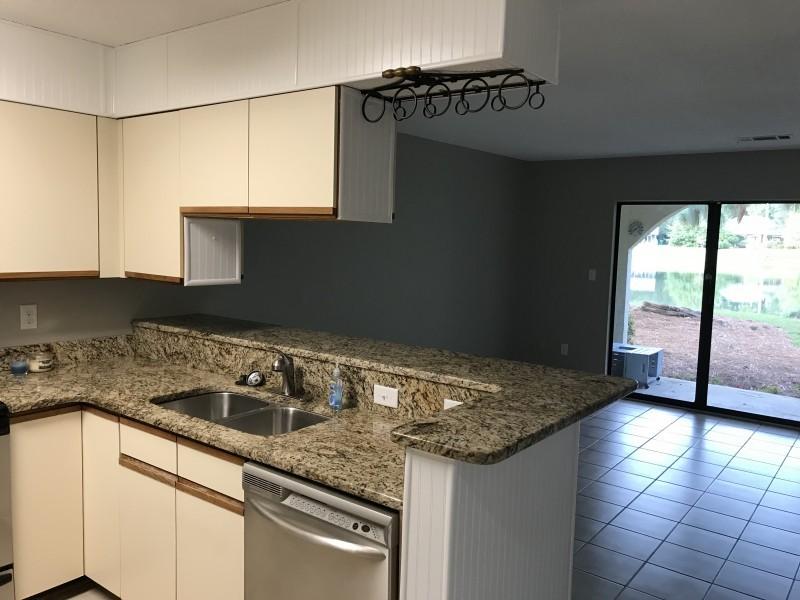 LAKESIDE CONDO AT BLUEWATER BAY - Residential