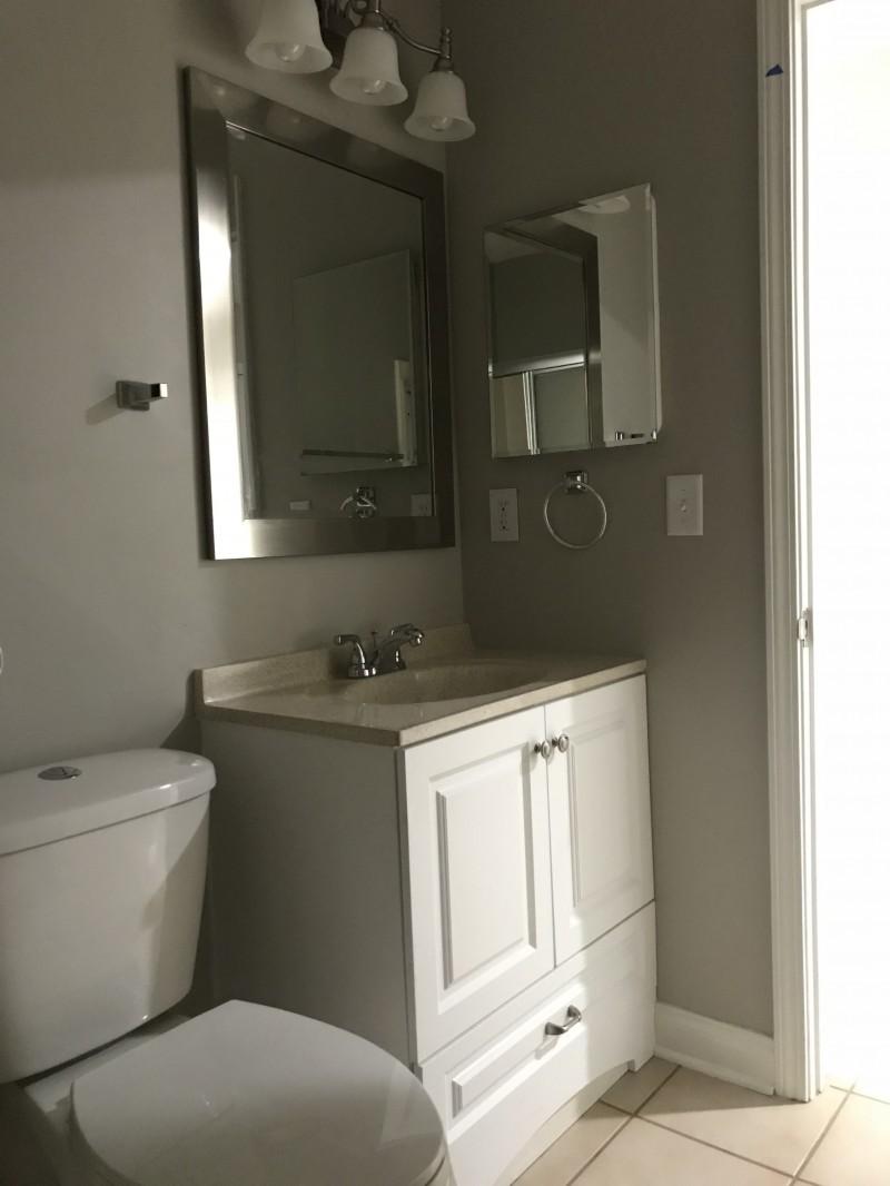 LAKESIDE CONDO AT BLUEWATER BAY - Residential