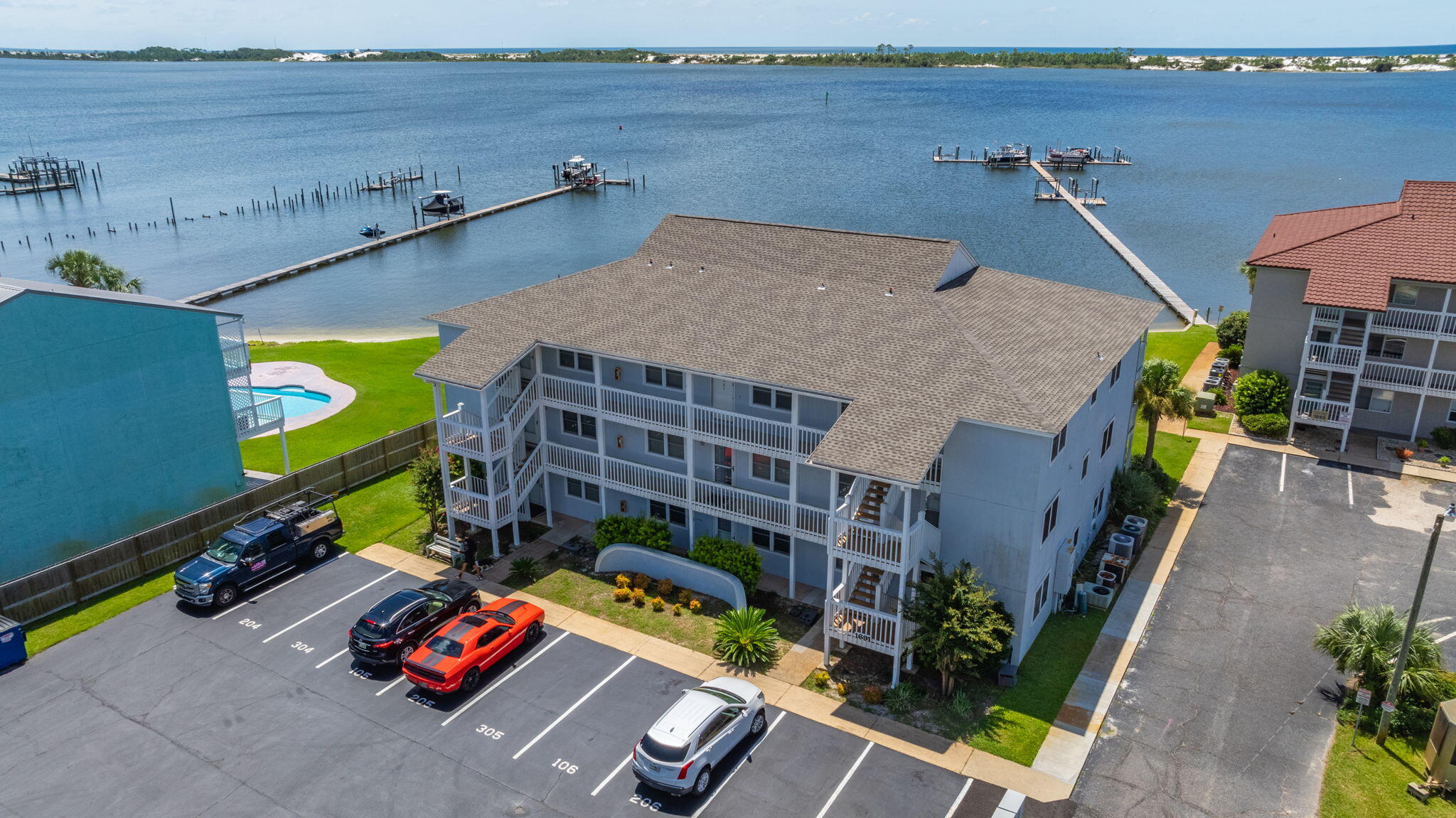 Charming 3 bedroom, 2 bathroom condo located in Mary Esther. This cozy unit offers a stunning water view that will take your breath away. The prime location provides easy access to nearby amenities and attractions. Don't miss out on the opportunity to wake up to these views every day. Contact us today to schedule a viewing.