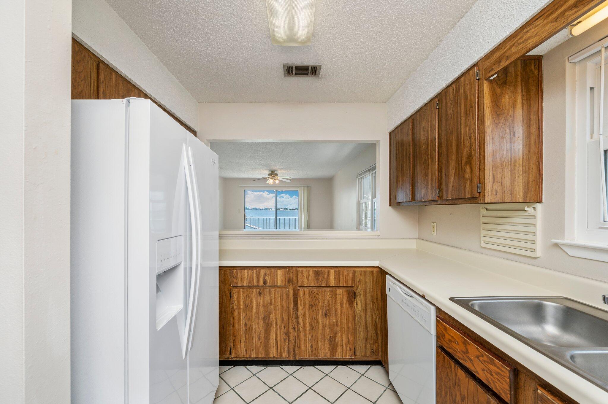 CHANNEL MARKER 2 - Residential Lease