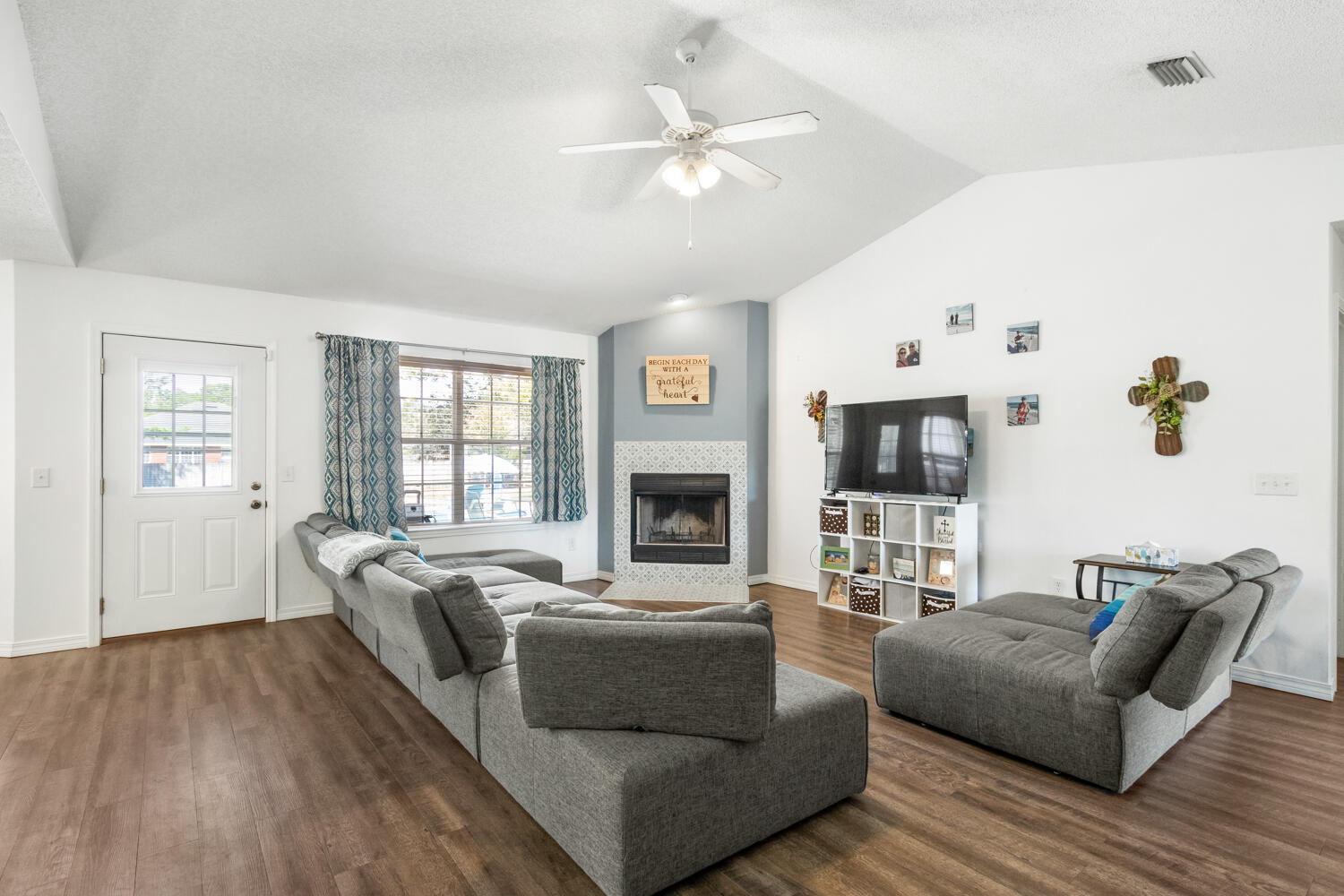 HOLLEY BY THE SEA - Residential