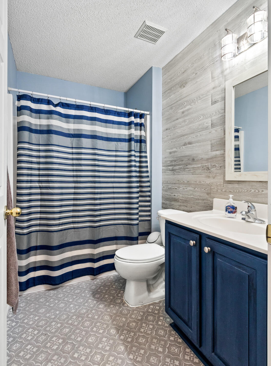 HOLLEY BY THE SEA - Residential