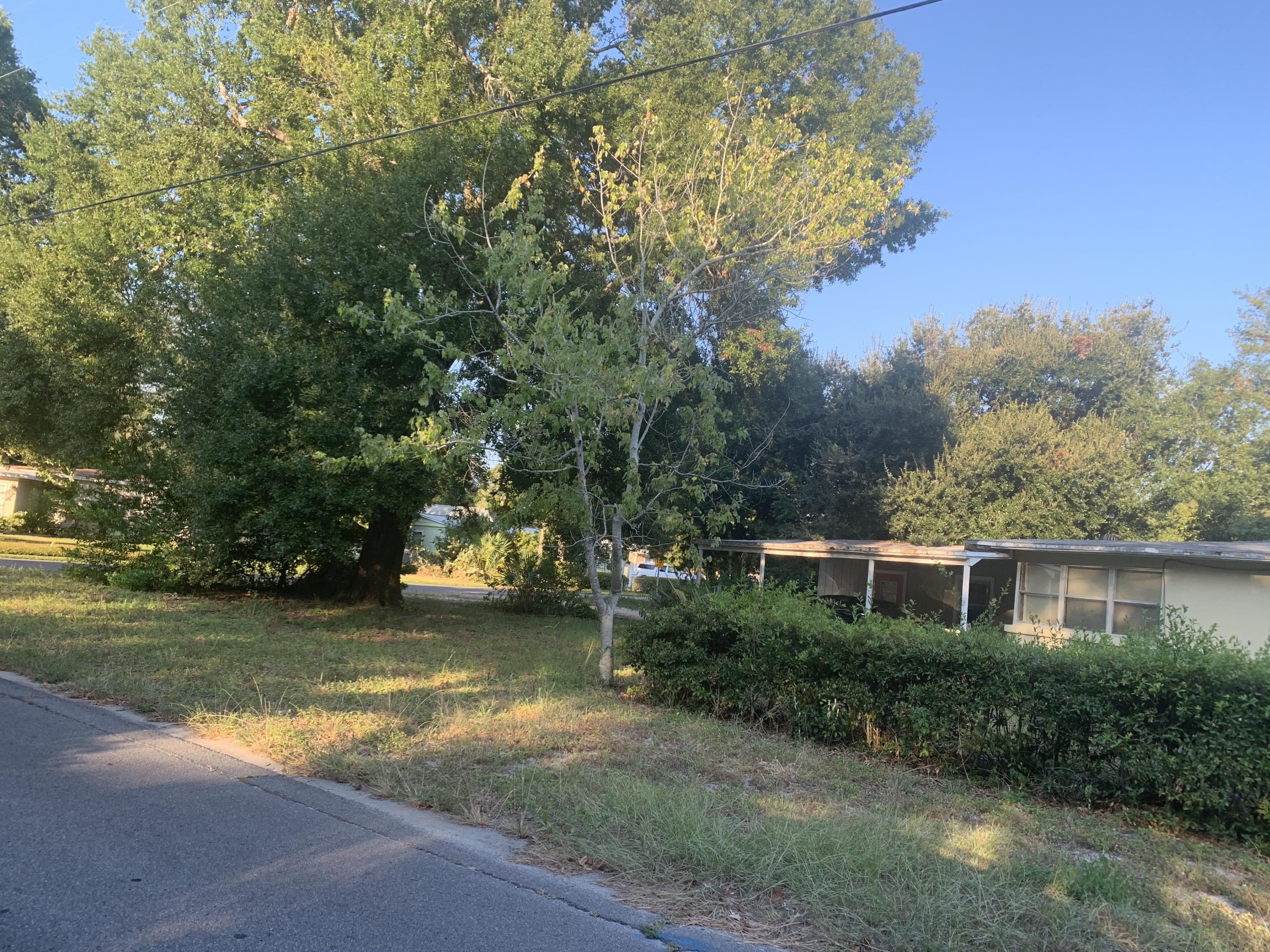 ELLIOTTS POINT - Residential