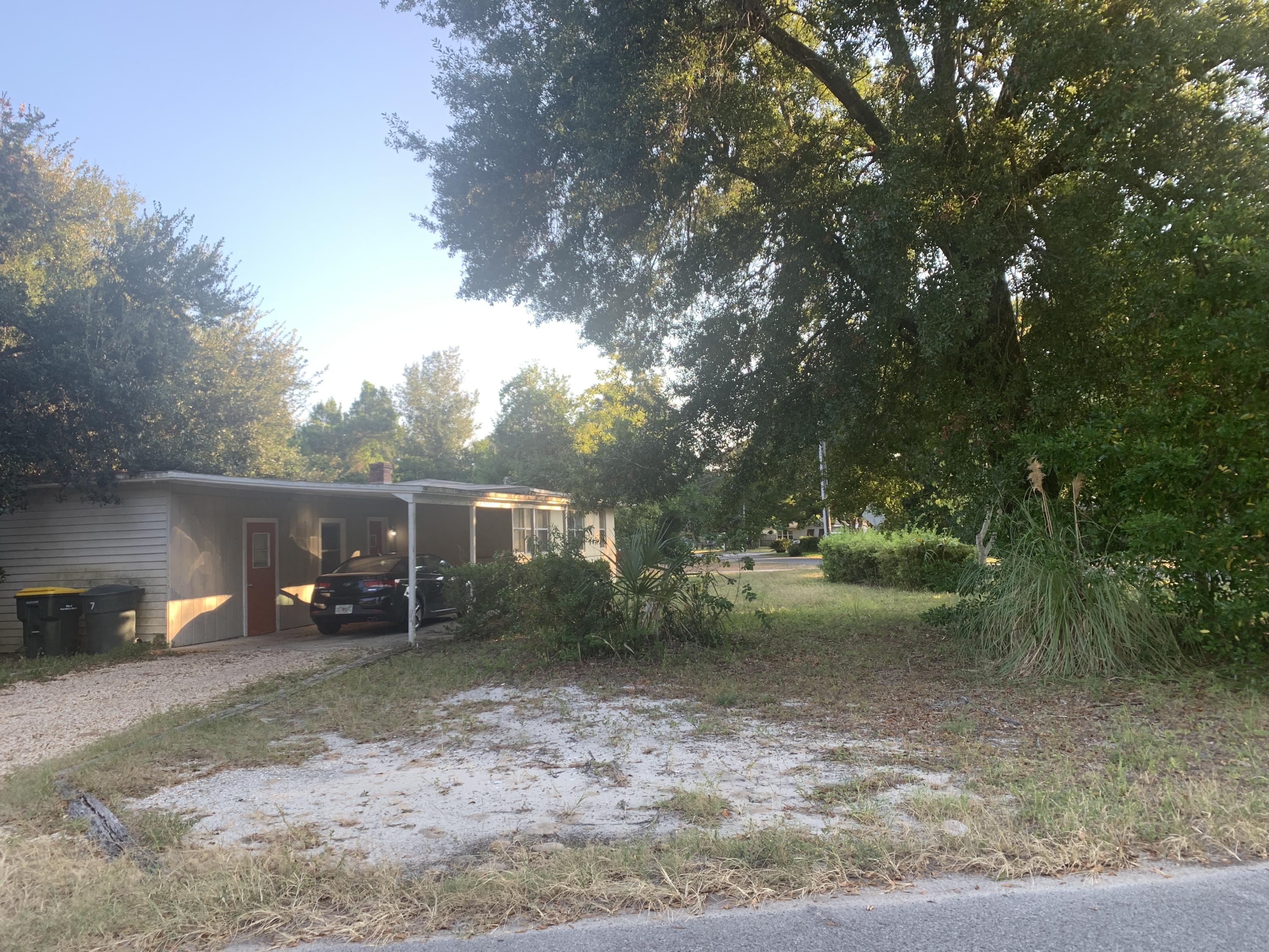 ELLIOTTS POINT - Residential