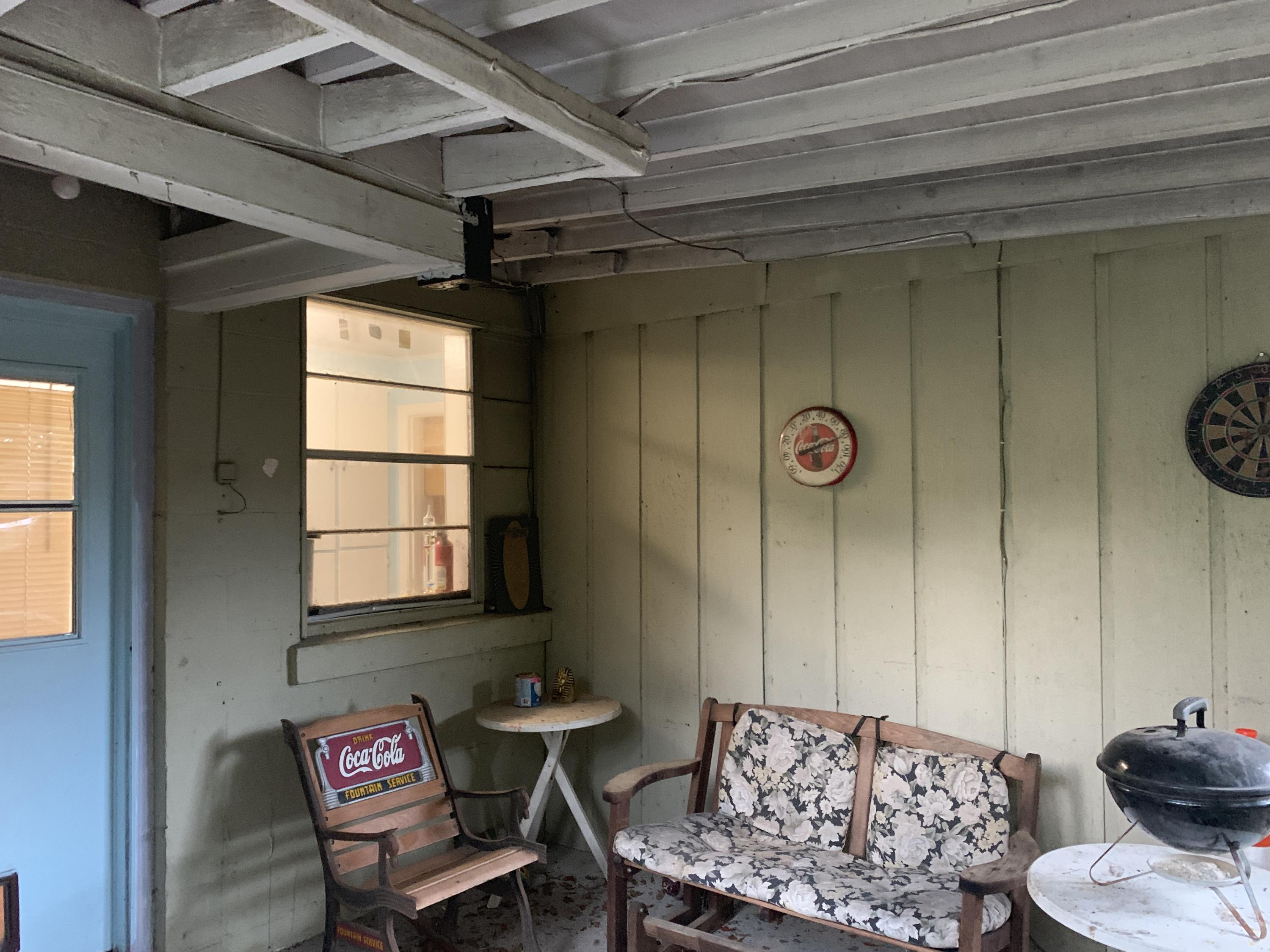 ELLIOTTS POINT - Residential