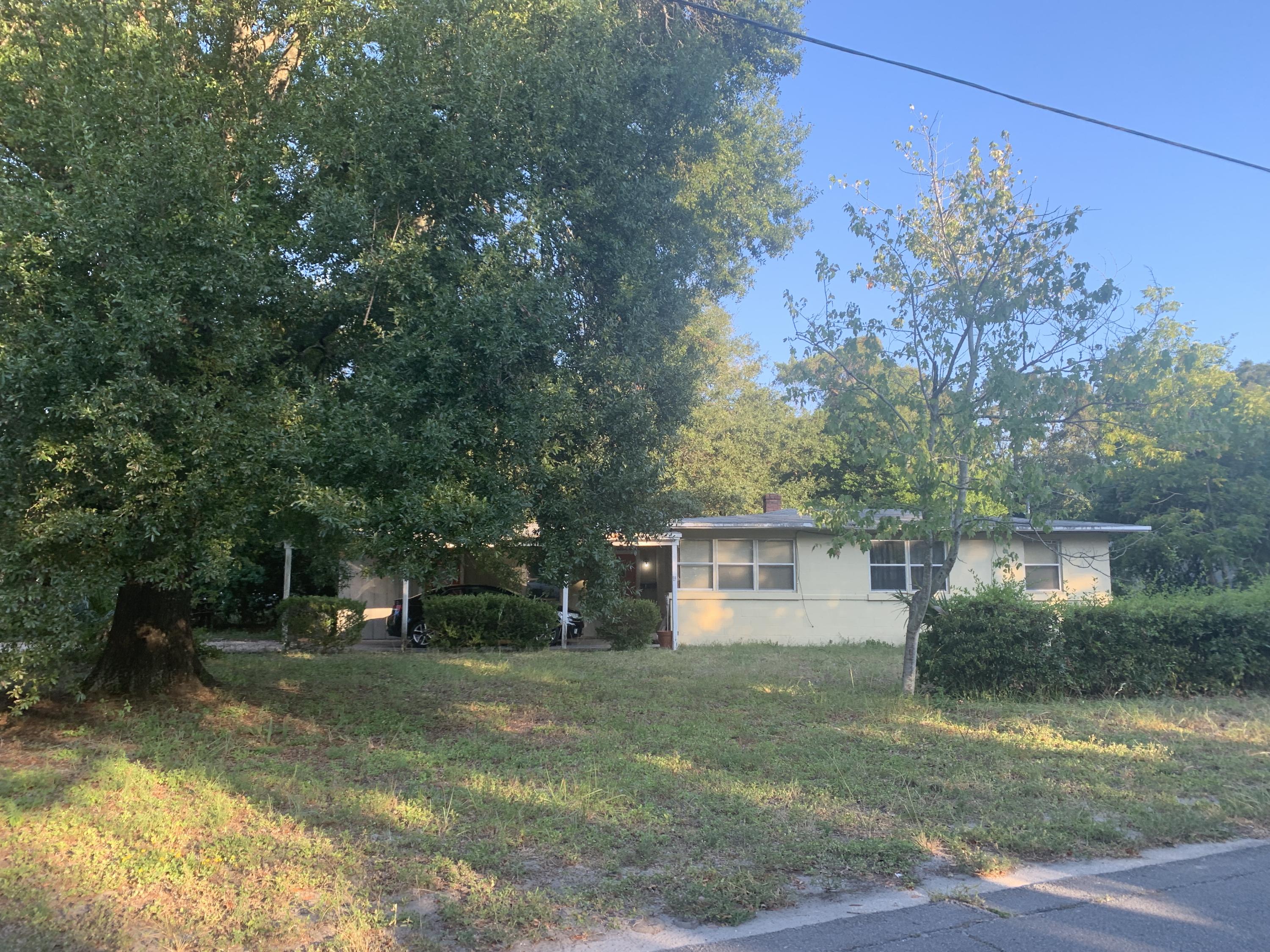 ELLIOTTS POINT - Residential