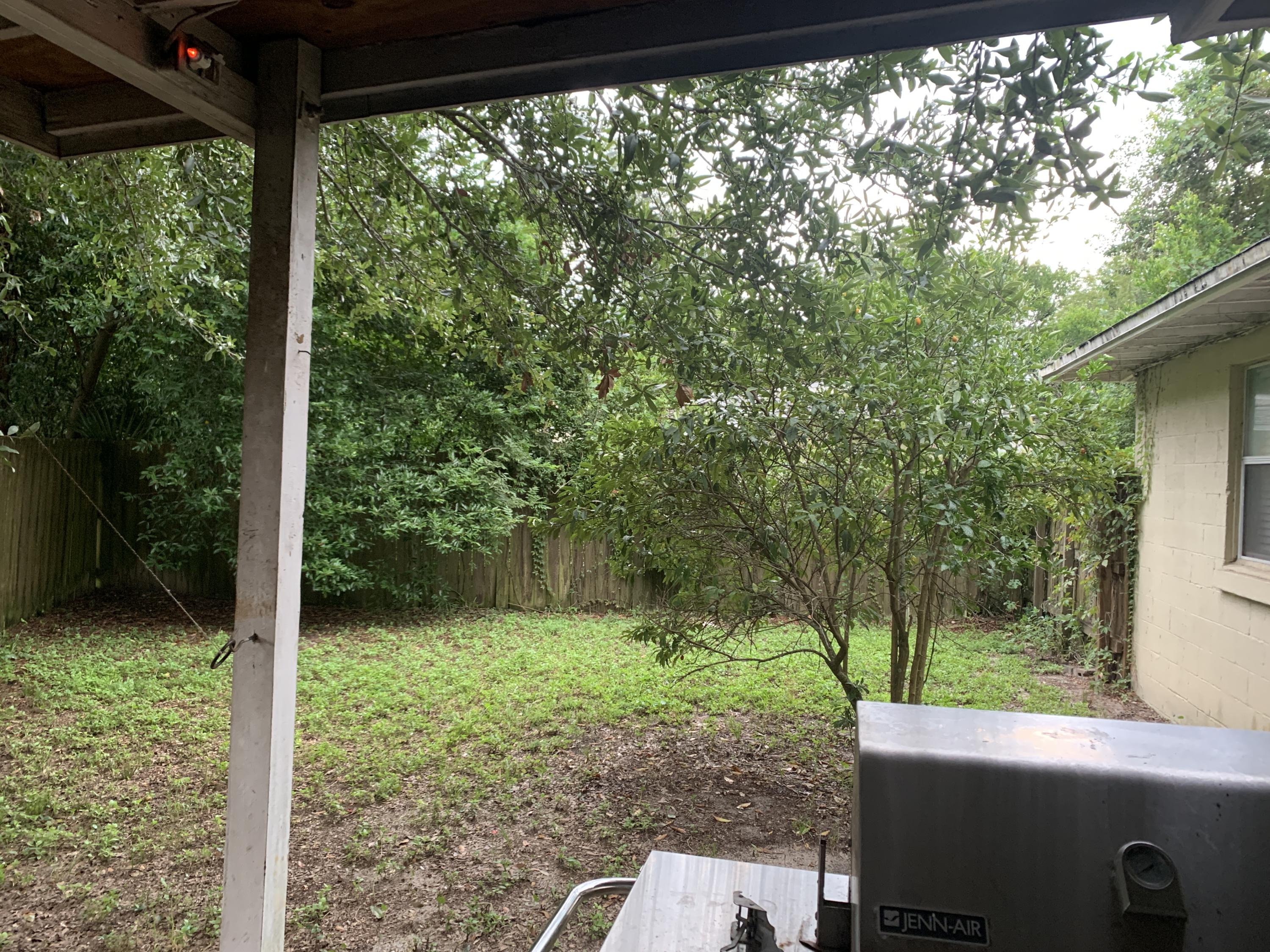 ELLIOTTS POINT - Residential