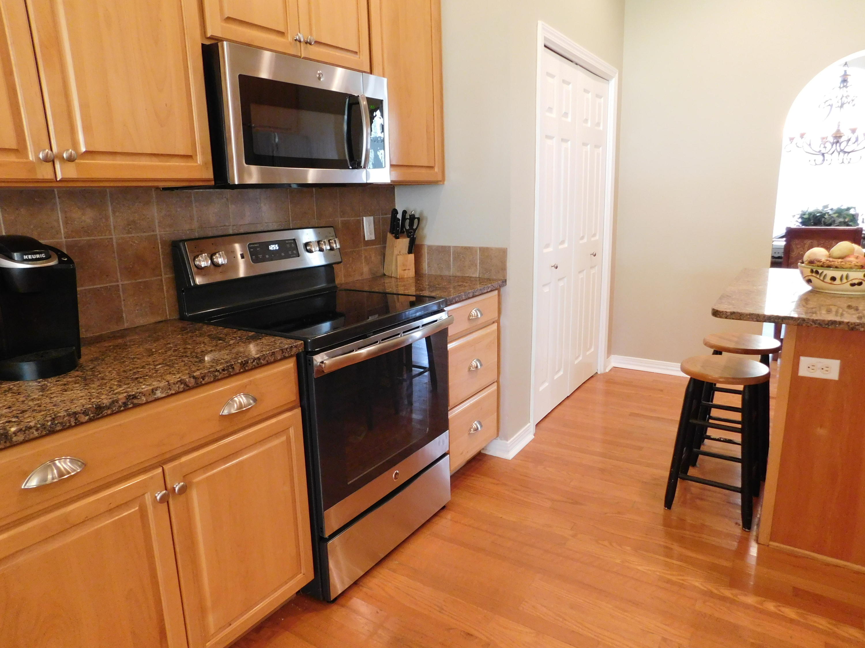 ROCKY BAYOU COUNTRY CLUB ESTATES 11 - Residential