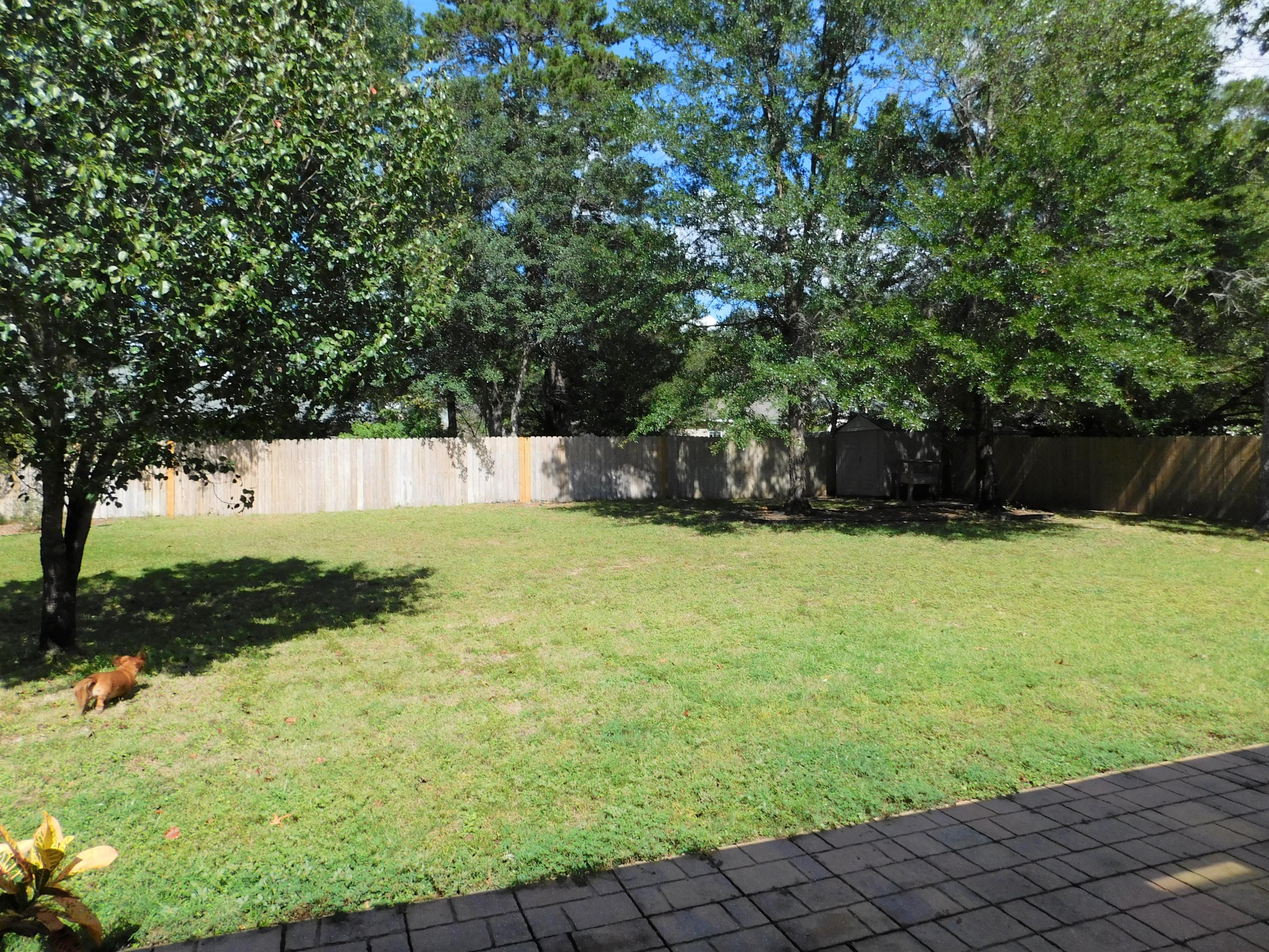 ROCKY BAYOU COUNTRY CLUB ESTATES 11 - Residential