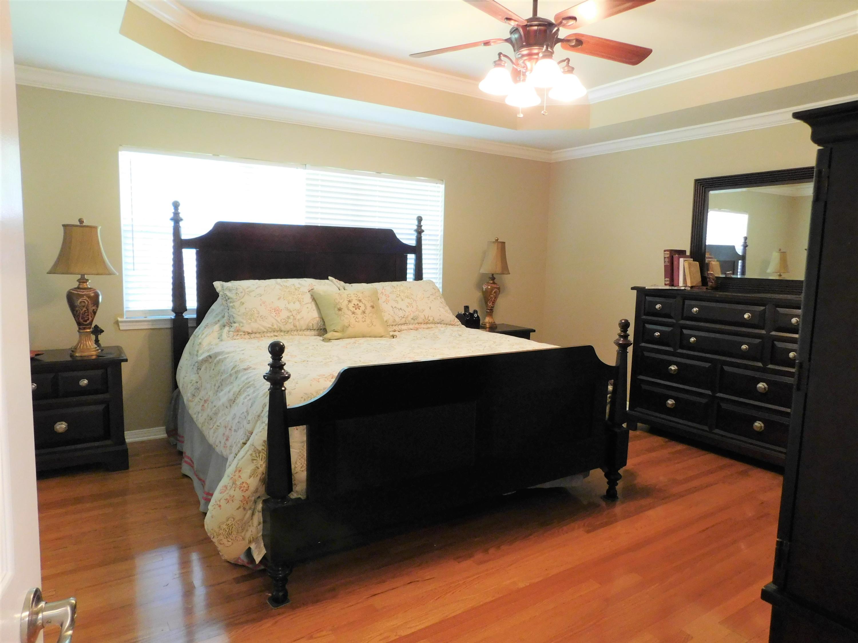 ROCKY BAYOU COUNTRY CLUB ESTATES 11 - Residential