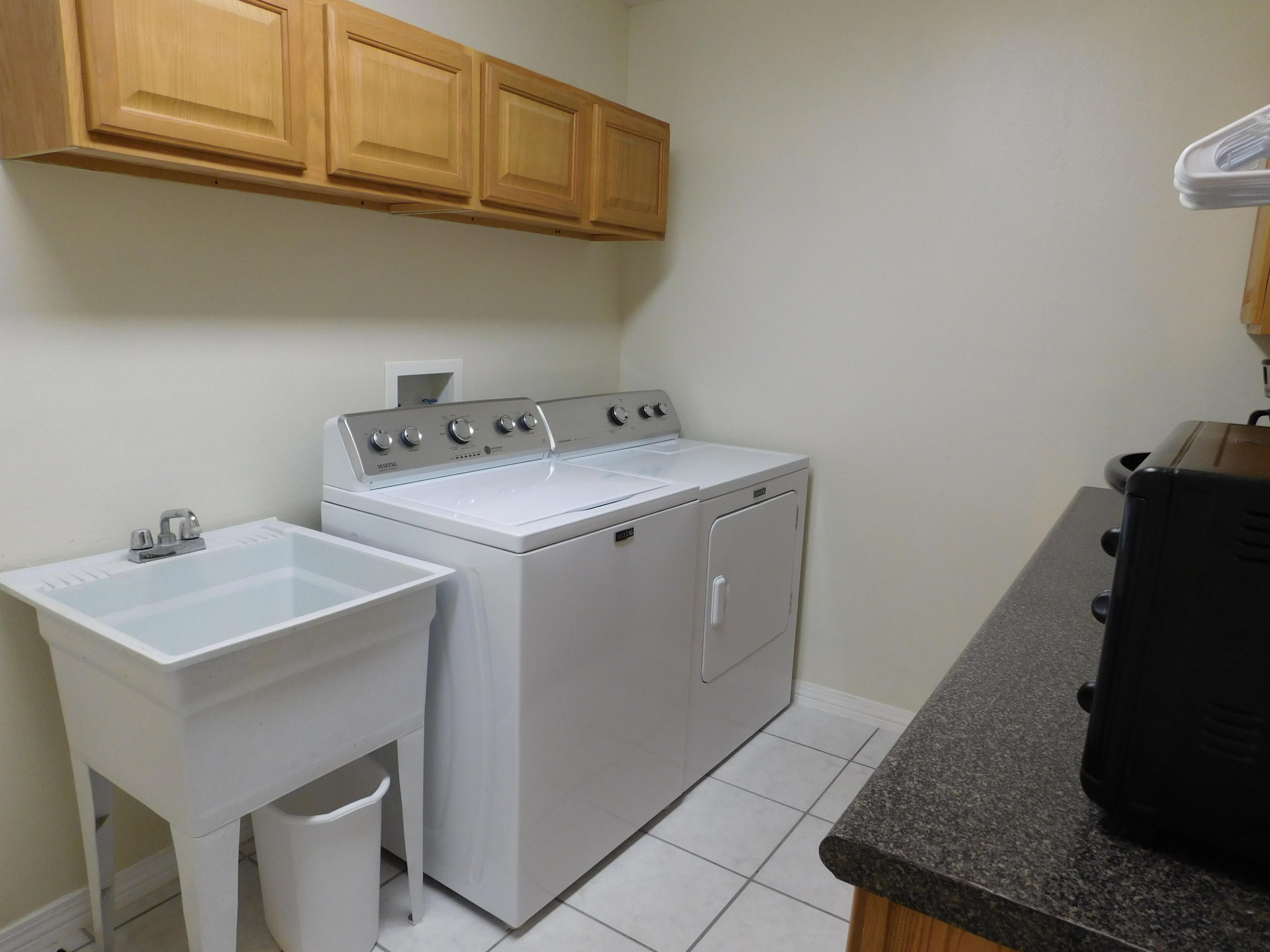 ROCKY BAYOU COUNTRY CLUB ESTATES 11 - Residential