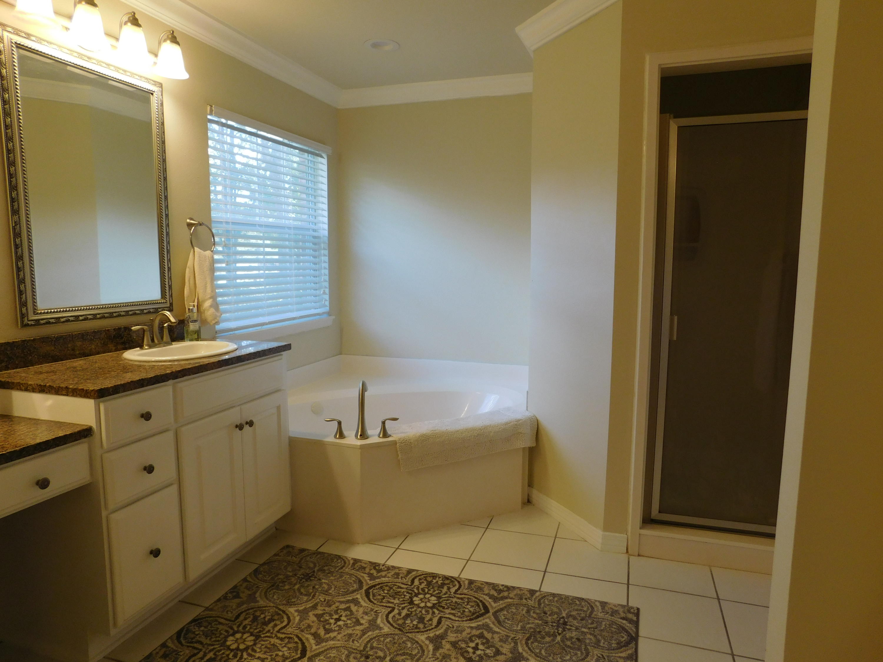 ROCKY BAYOU COUNTRY CLUB ESTATES 11 - Residential