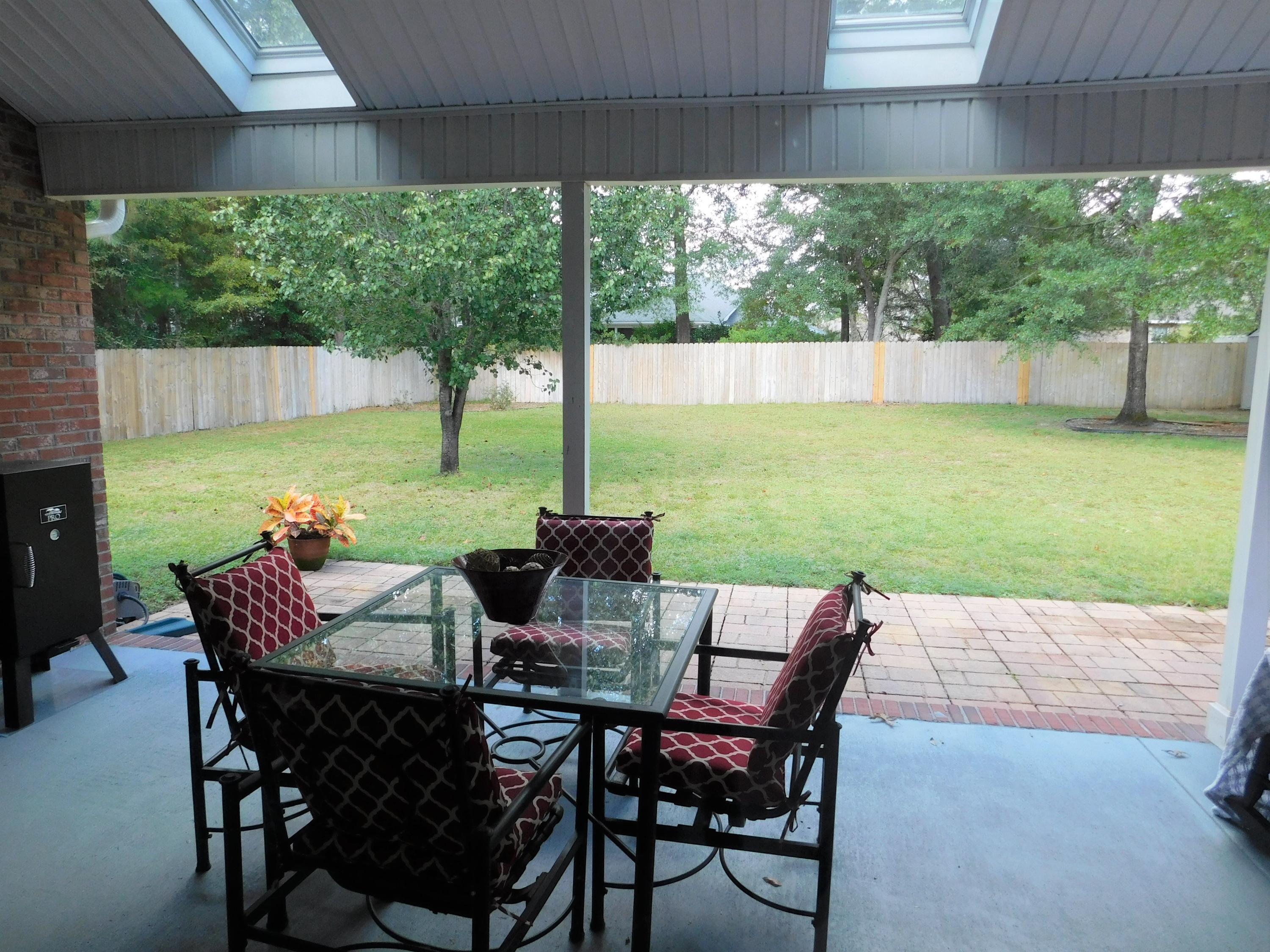 ROCKY BAYOU COUNTRY CLUB ESTATES 11 - Residential