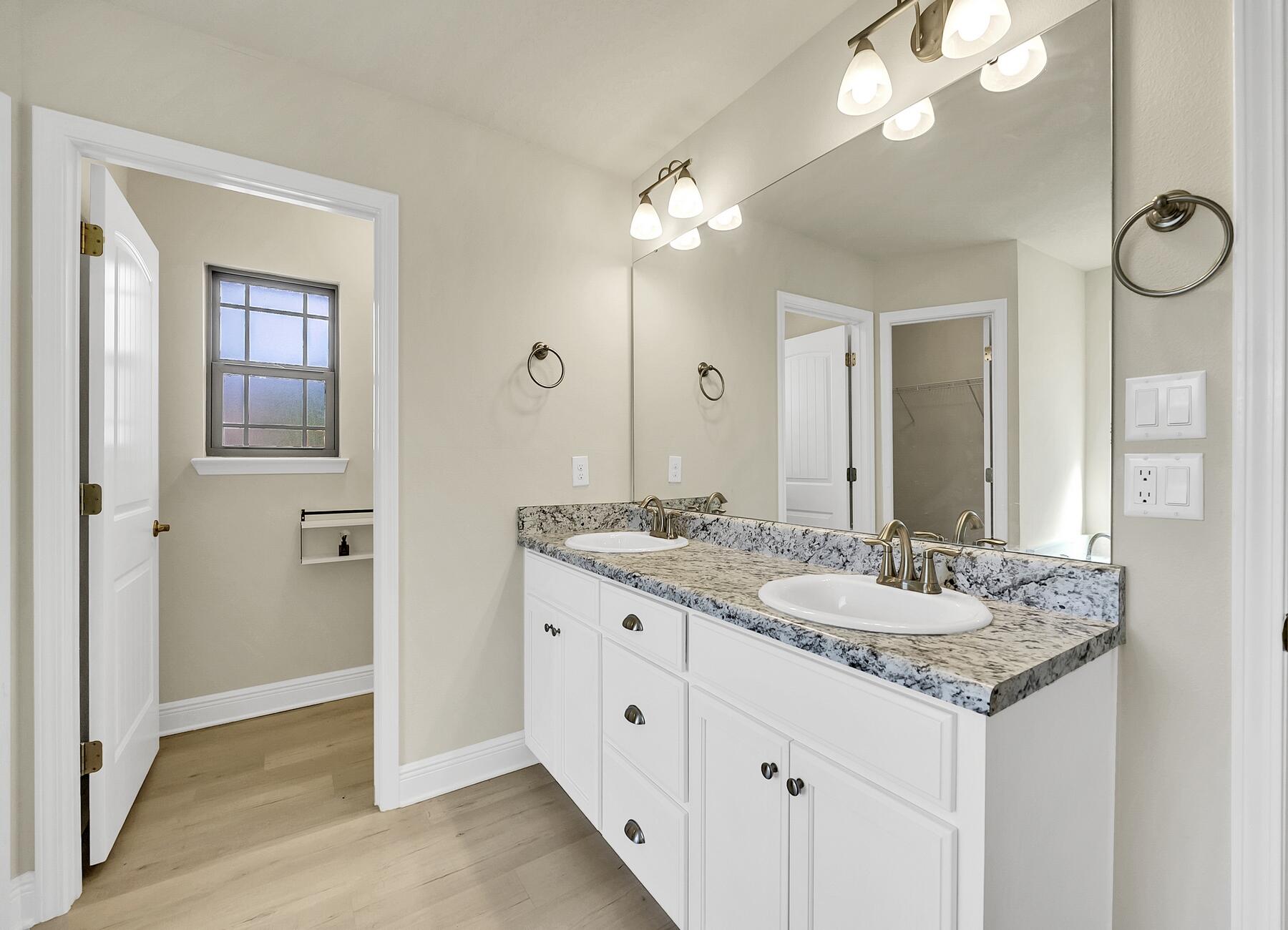 HIDDEN VALLEY - Residential Lease