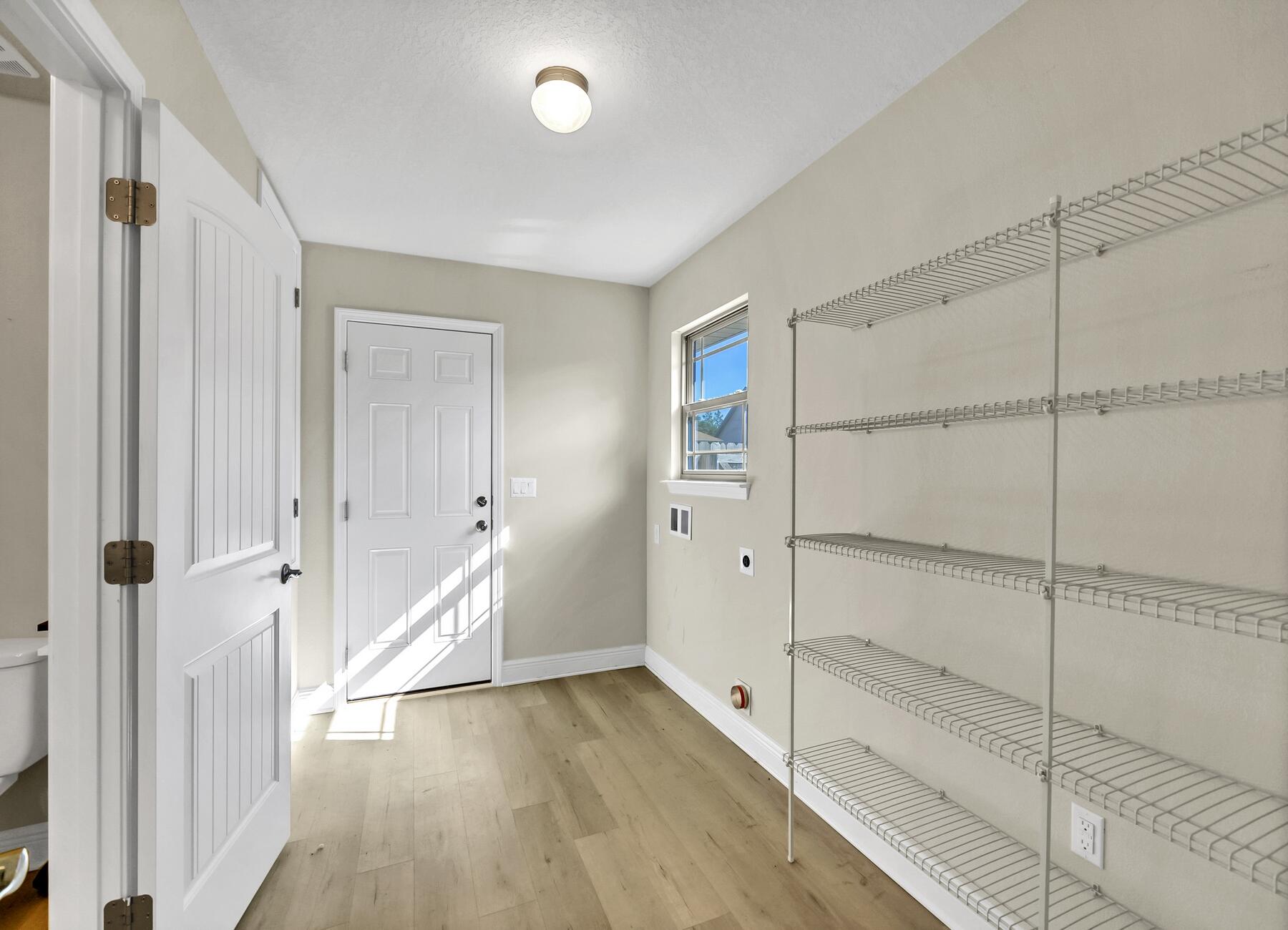 HIDDEN VALLEY - Residential Lease