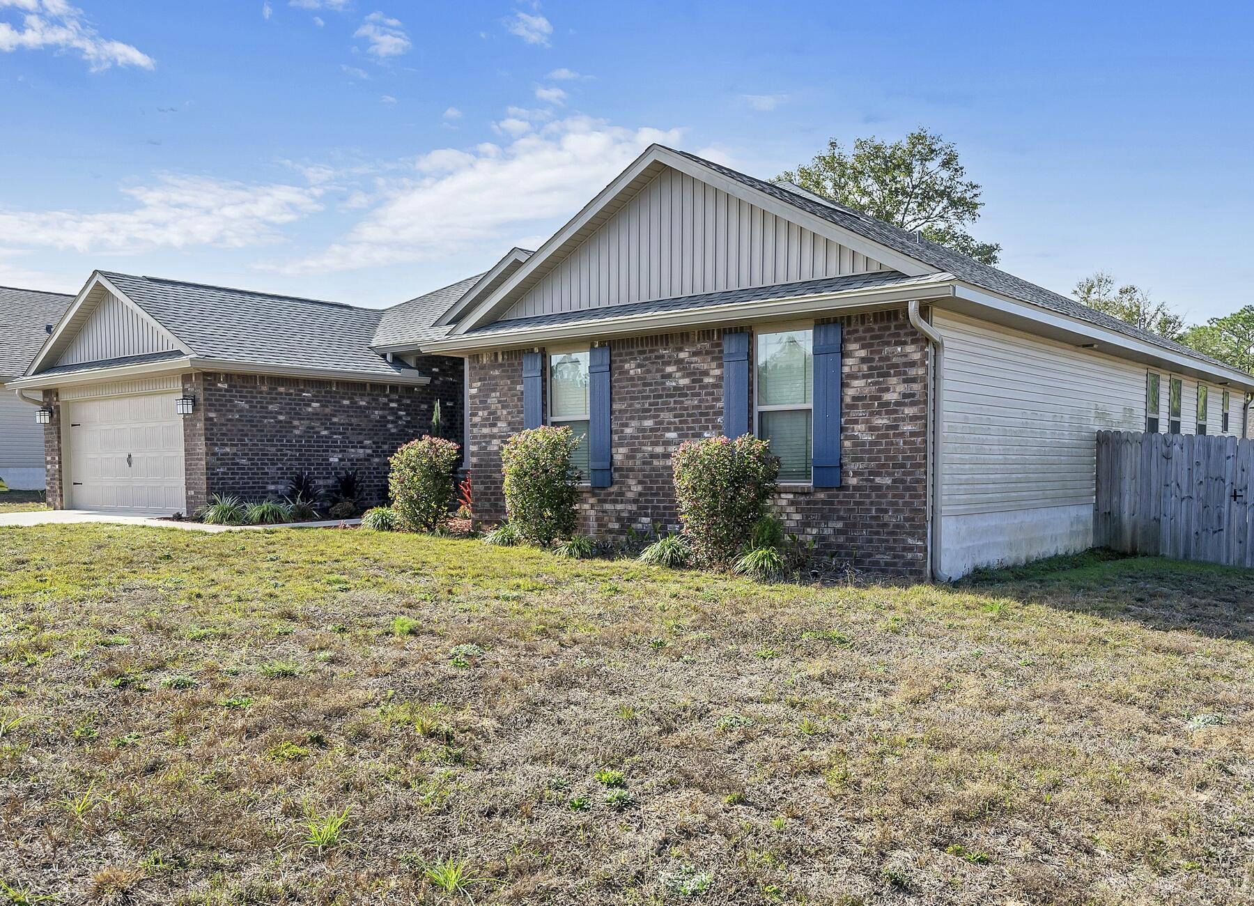 HIDDEN VALLEY - Residential Lease