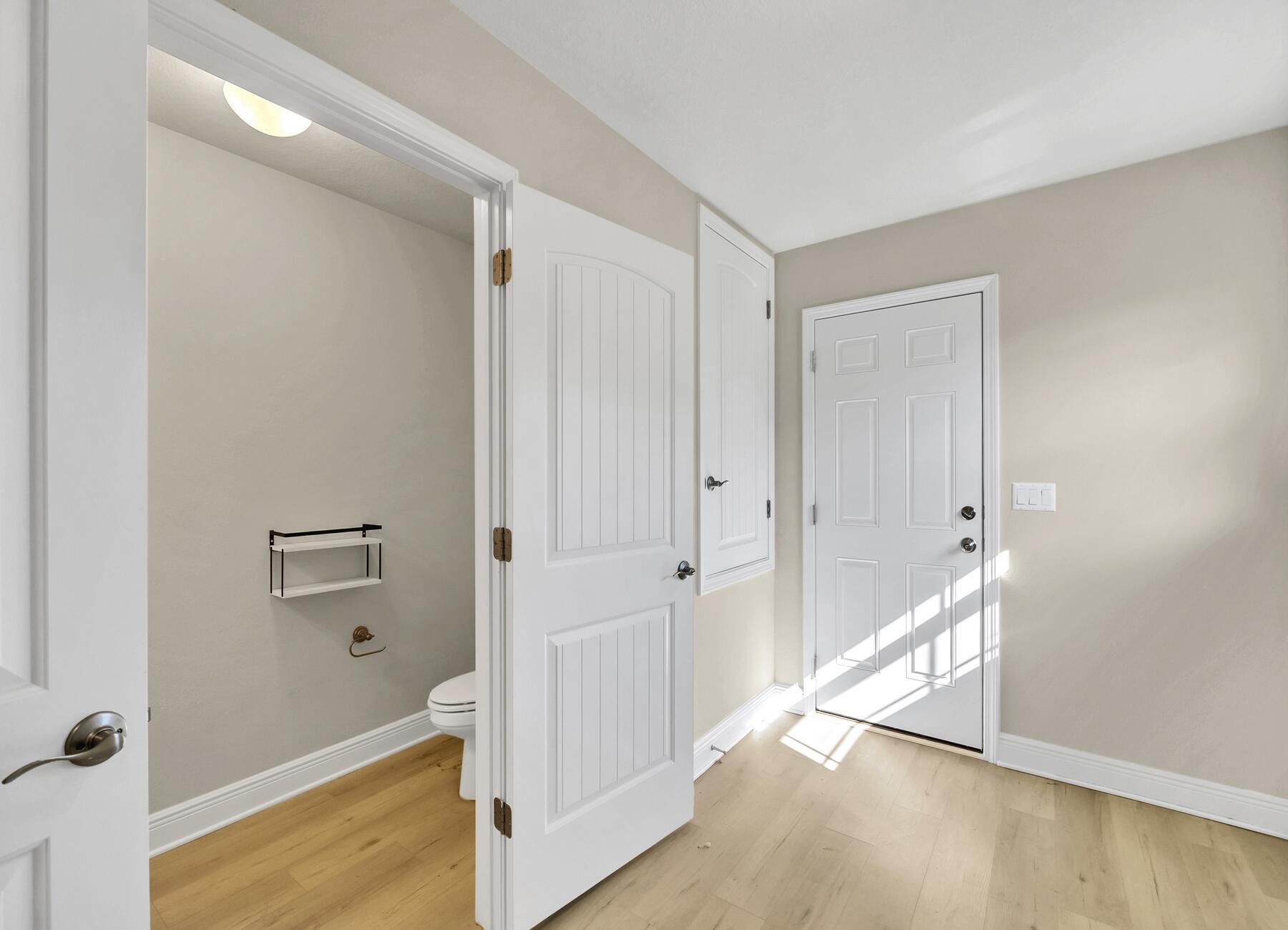 HIDDEN VALLEY - Residential Lease