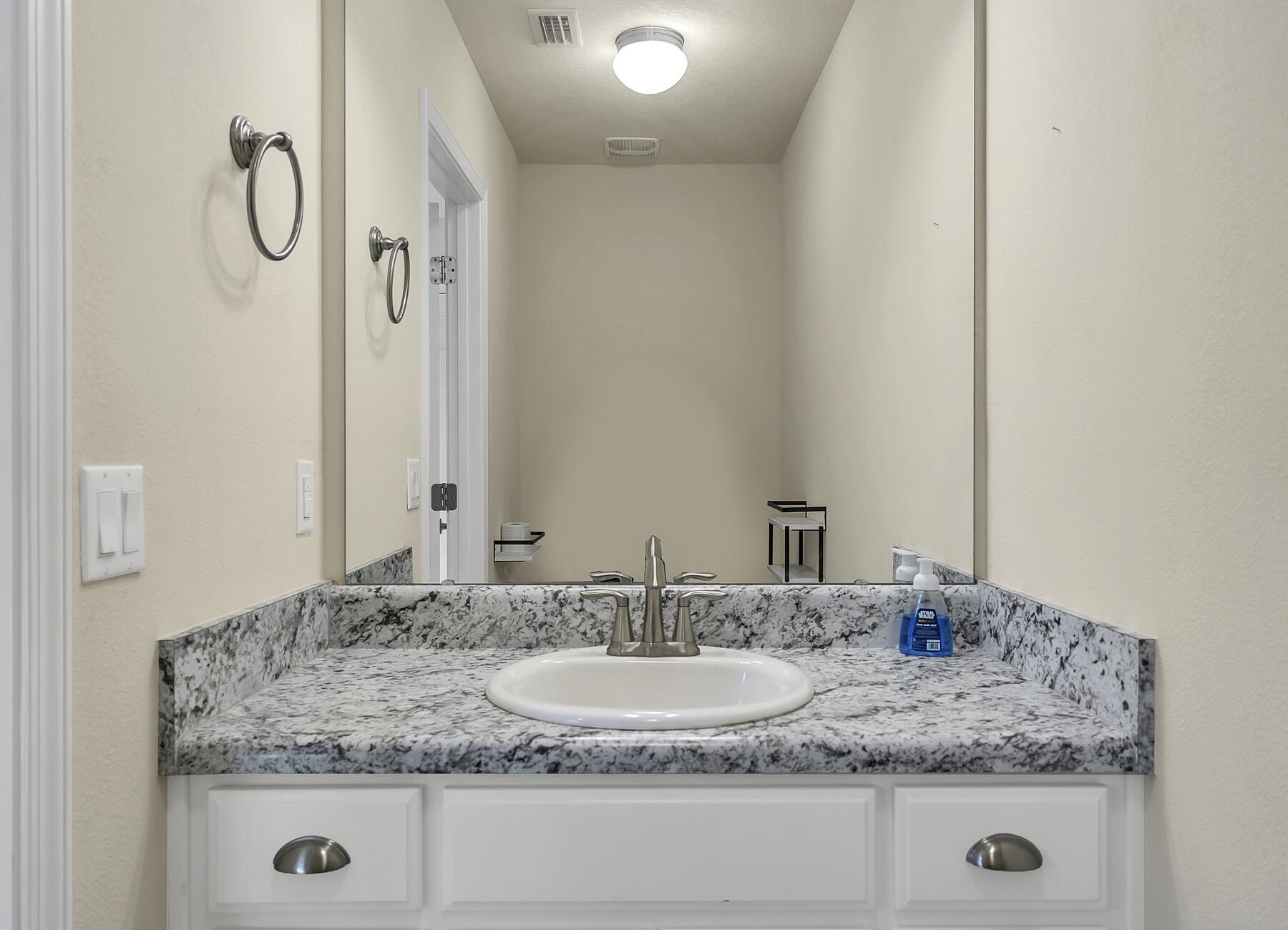 HIDDEN VALLEY - Residential Lease