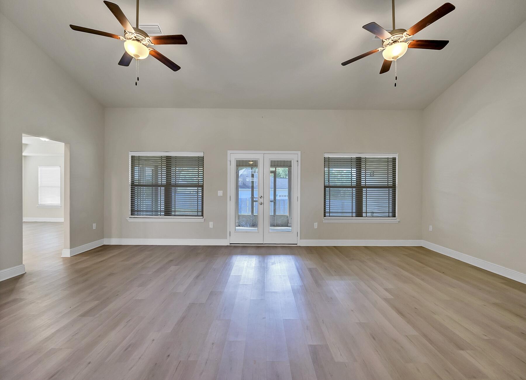 HIDDEN VALLEY - Residential Lease