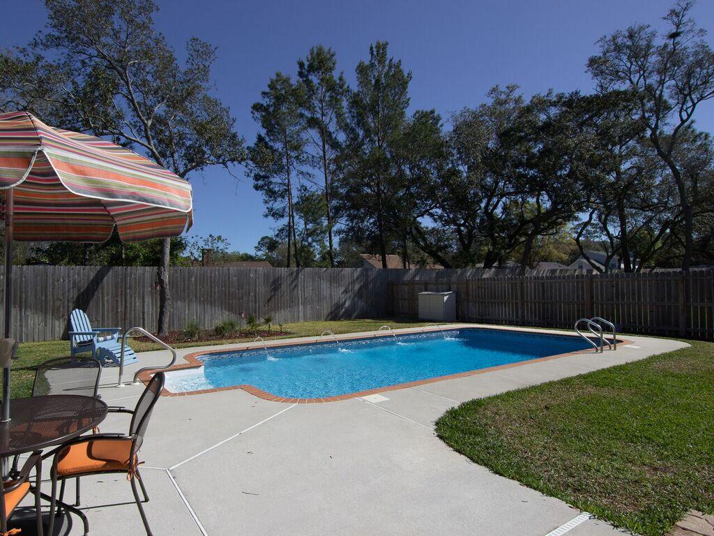 MAGNOLIA WOODS - Residential