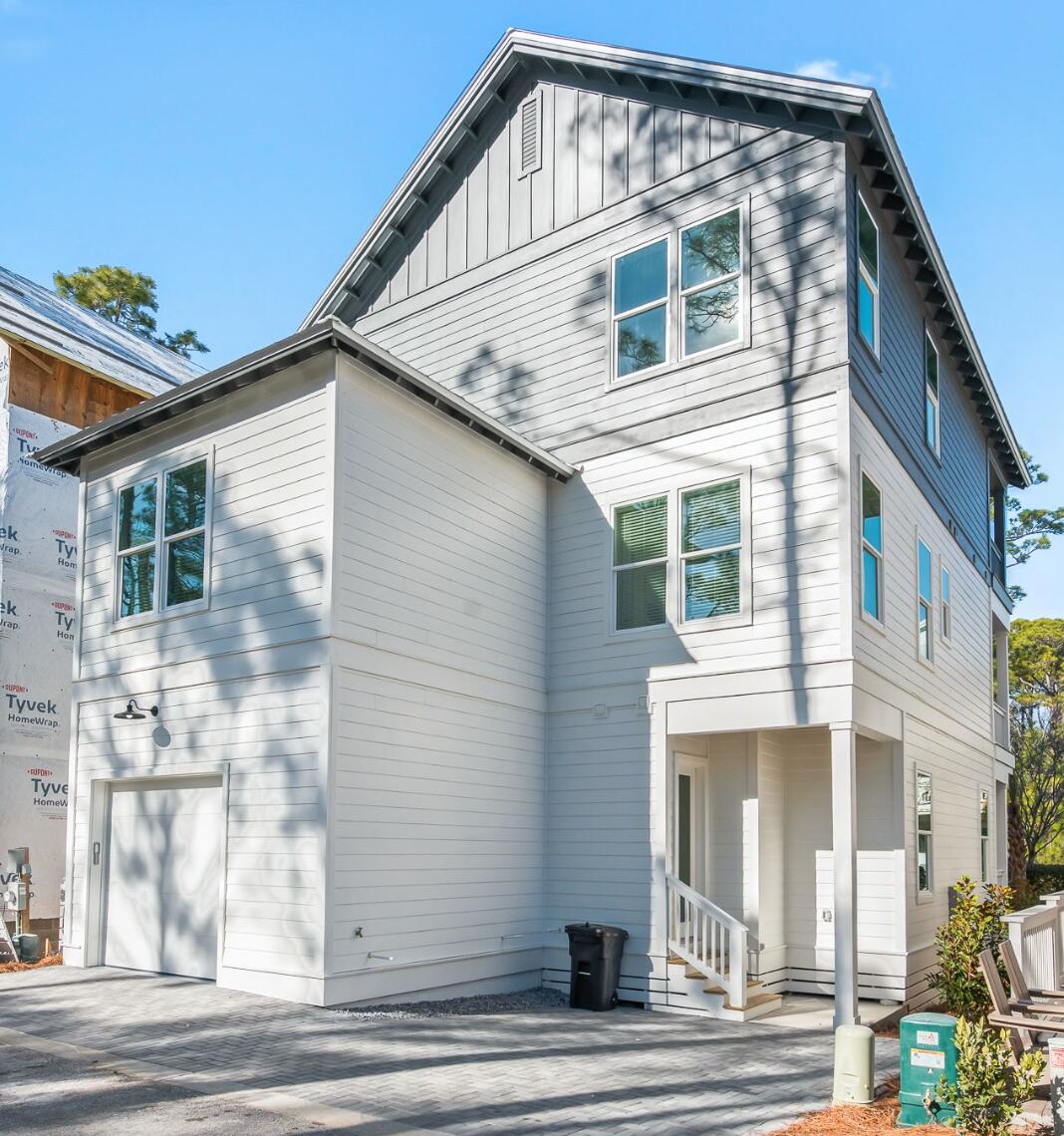 TREETOP - Residential